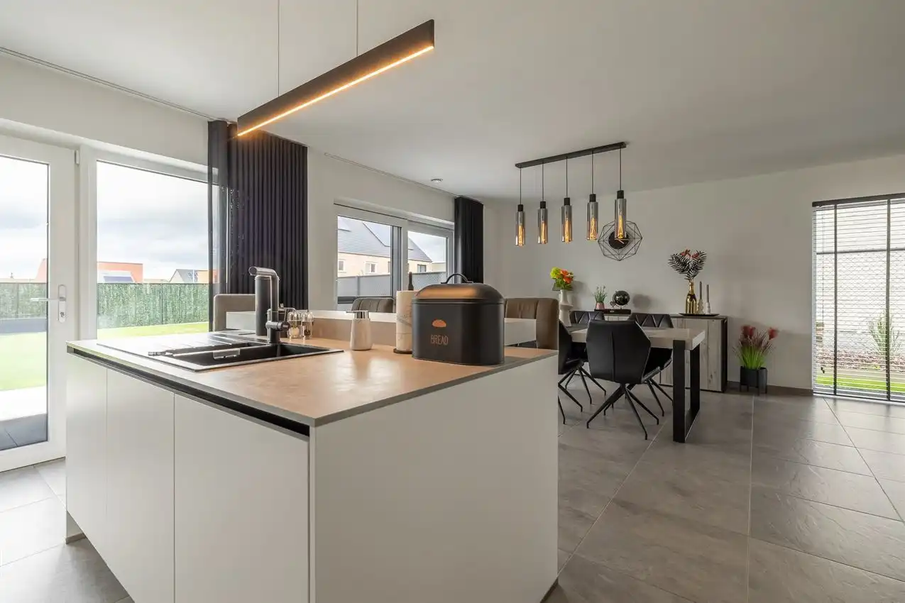 Instapklare nieuwbouwwoning in geliefde wijk foto 7