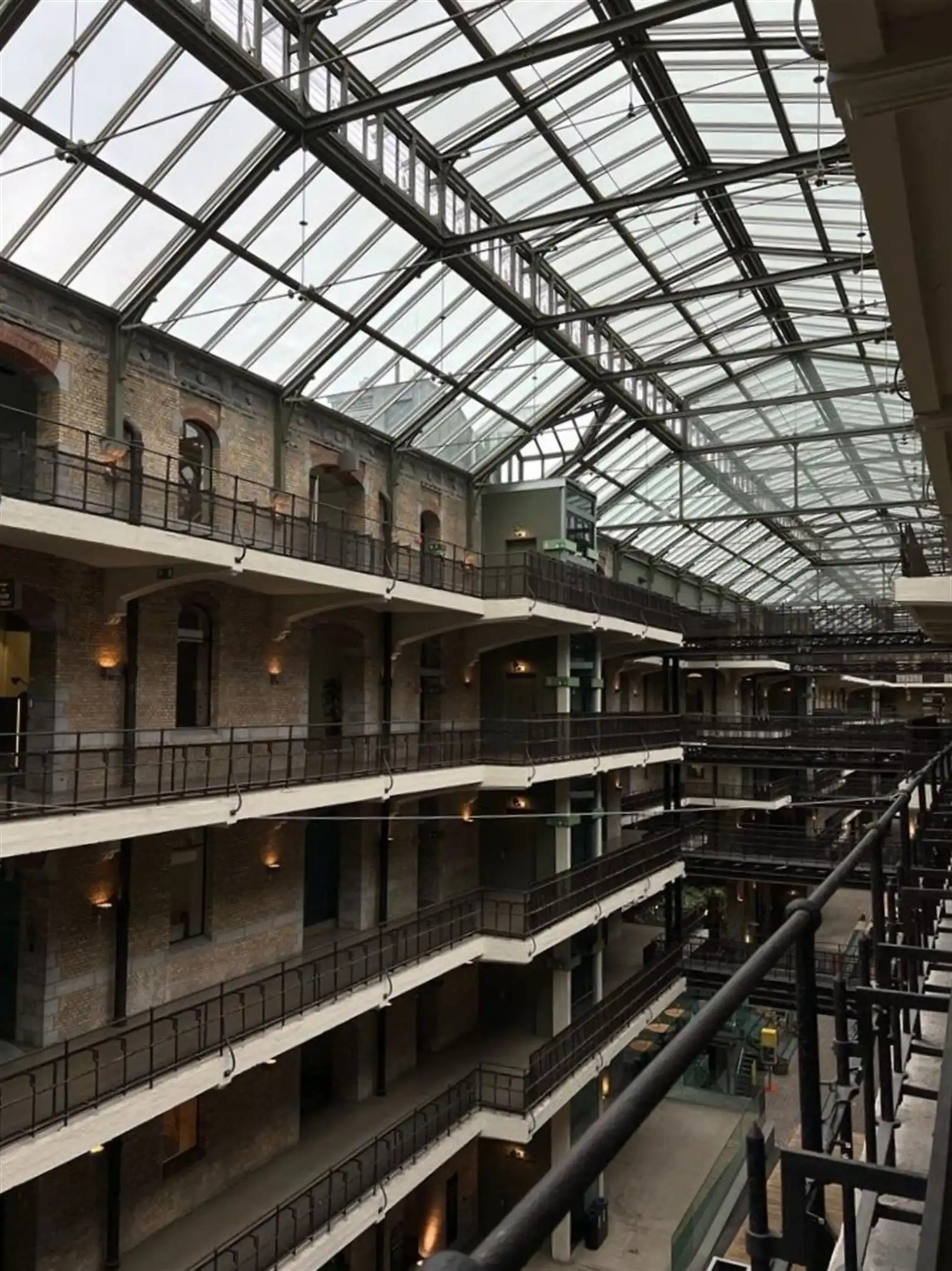 ROYAL DEPOT - TOUR & TAXIS: vanaf 348m² foto 9