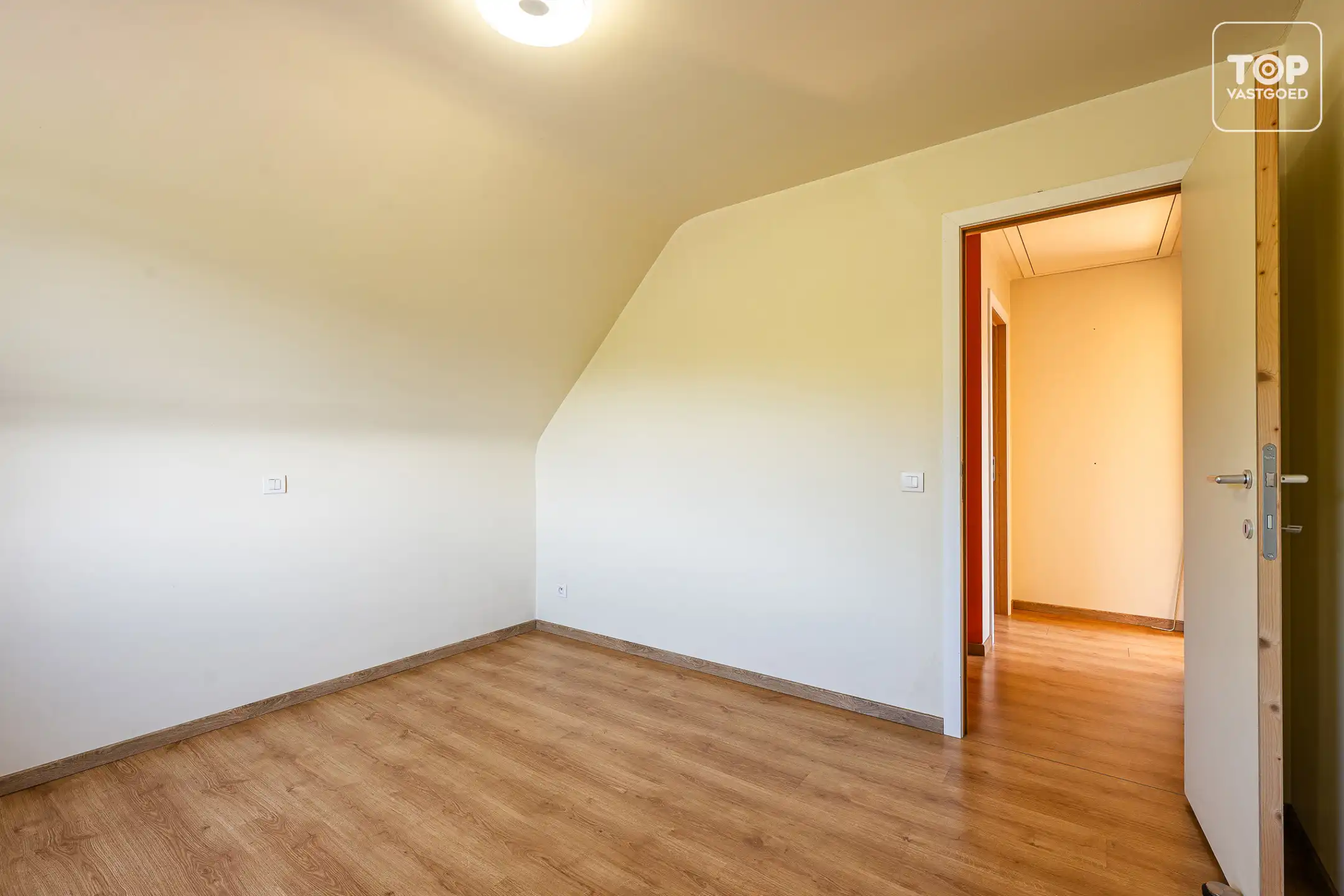 Rustig gelegen en energiezuinige woning met zonnige tuin foto 16