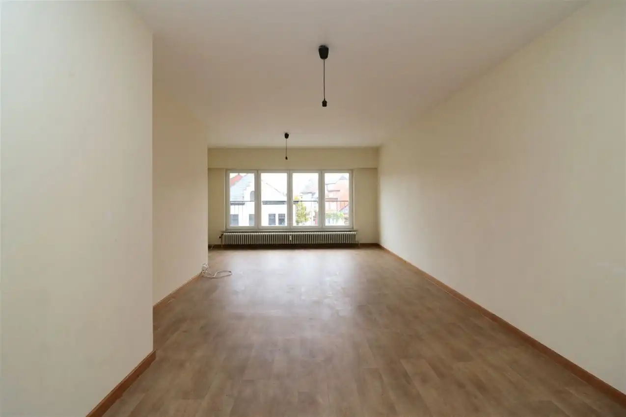 Opbrengsteigendom (handel & 4 app) op toplocatie foto 91