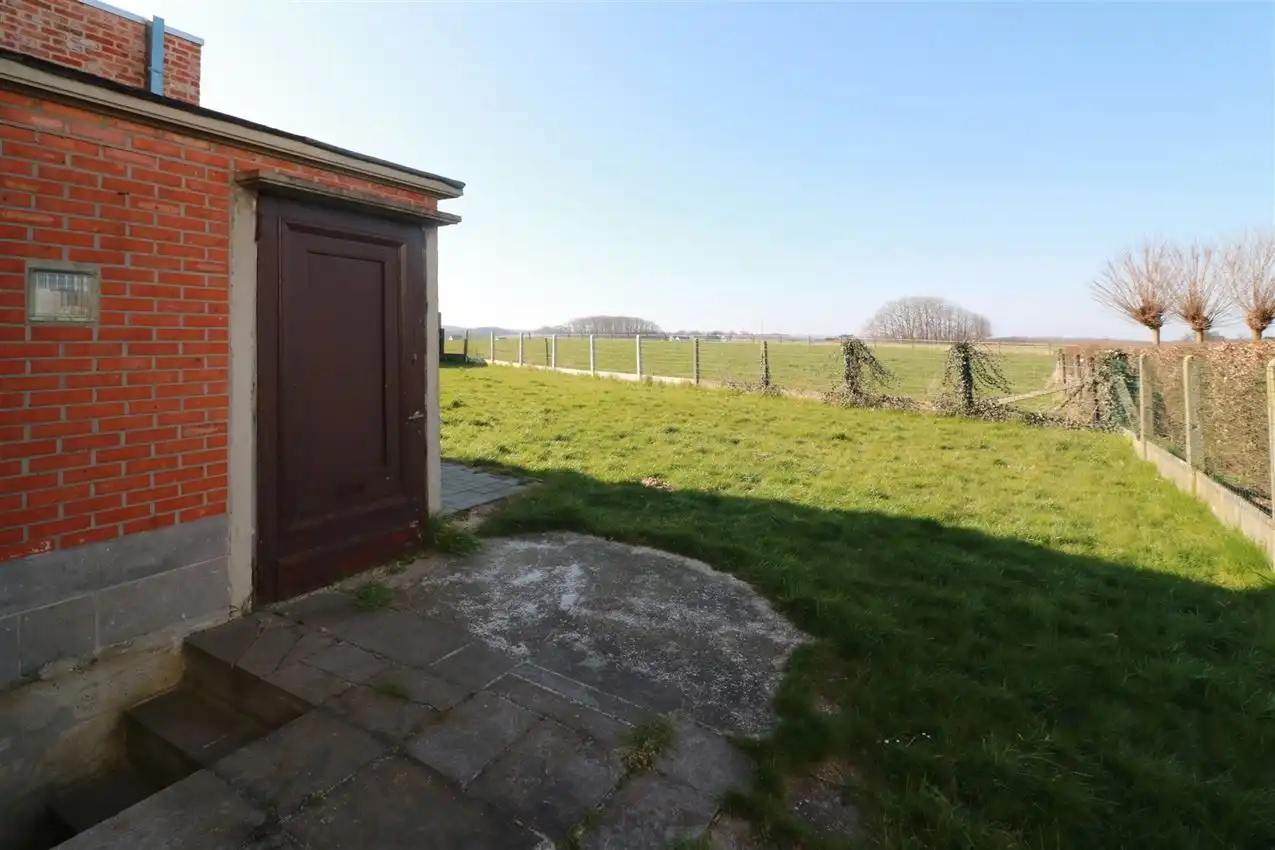 Gusting gelegen woning met 2 slpk, garage en tuin foto 33