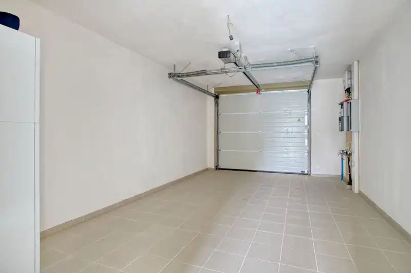 Prachtige, verrassend ruime nieuwbouwwoning met 3 slaapkamers én inpandige garage te koop in Dentergem! foto 10