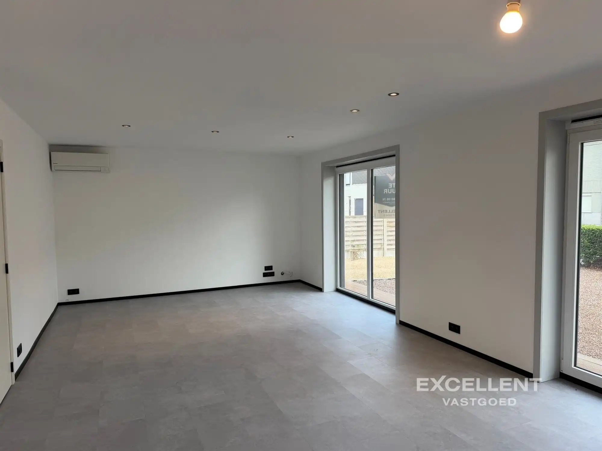 Gelijkvloers vernieuwbouw appartement te huur met 2 slaapkamers foto 2