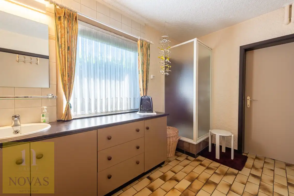 Op heel fijne locatie, 4 slaapkamers, 10are30ca, aan rand van het centrum foto 18