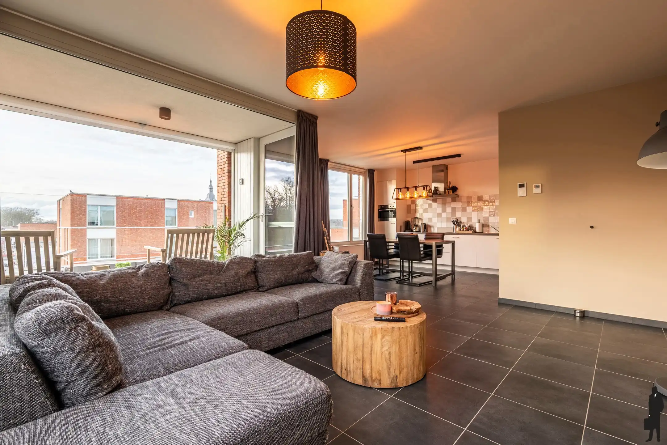 Ruim en verzorgd appartement met 2 slaapkamers foto 2