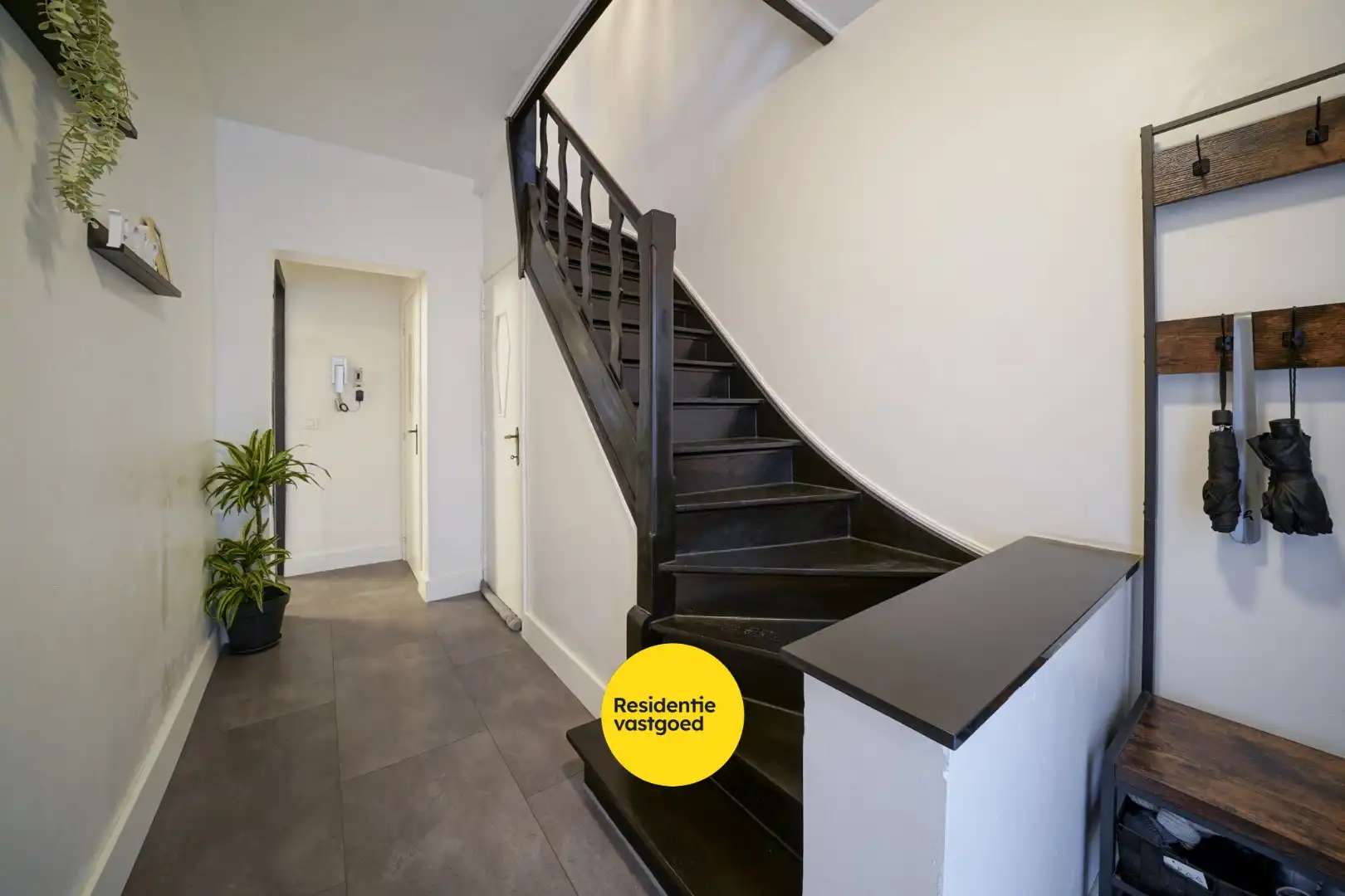 Instapklare woning met diepe tuin te Oostende foto 25