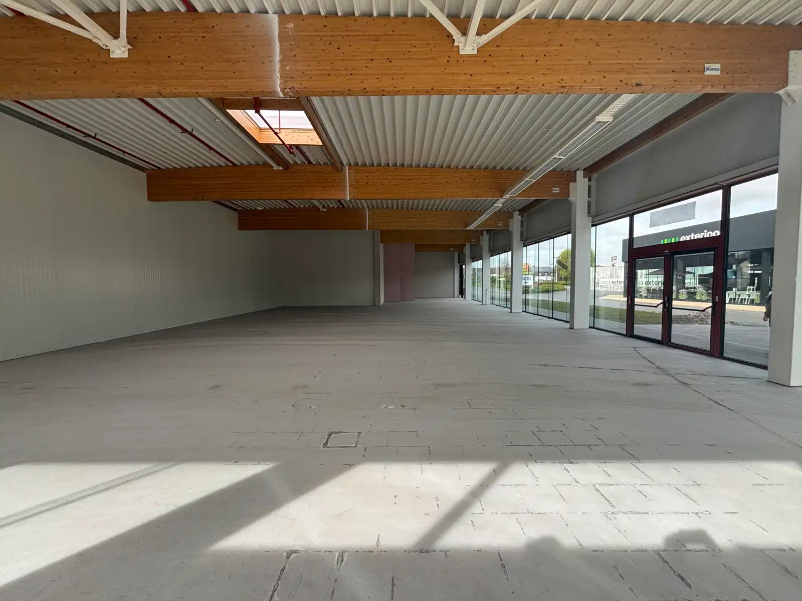 Winkelruimte 450 m² te huur – Mammoet 3 Roeselare foto 3