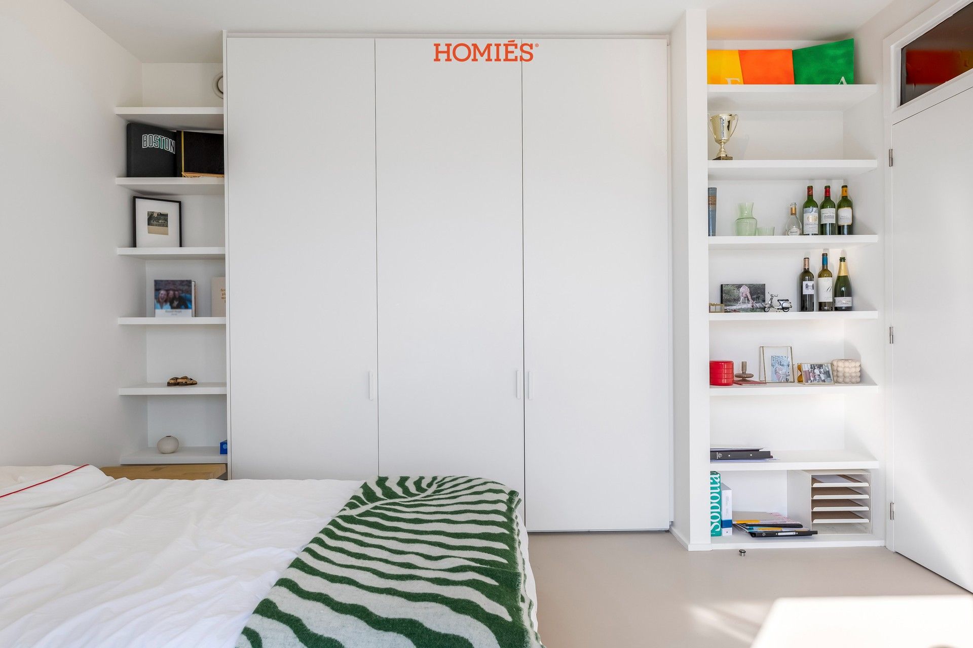 Ruim appartement met 3 slpk, riant terras en autostaanplaats foto 8