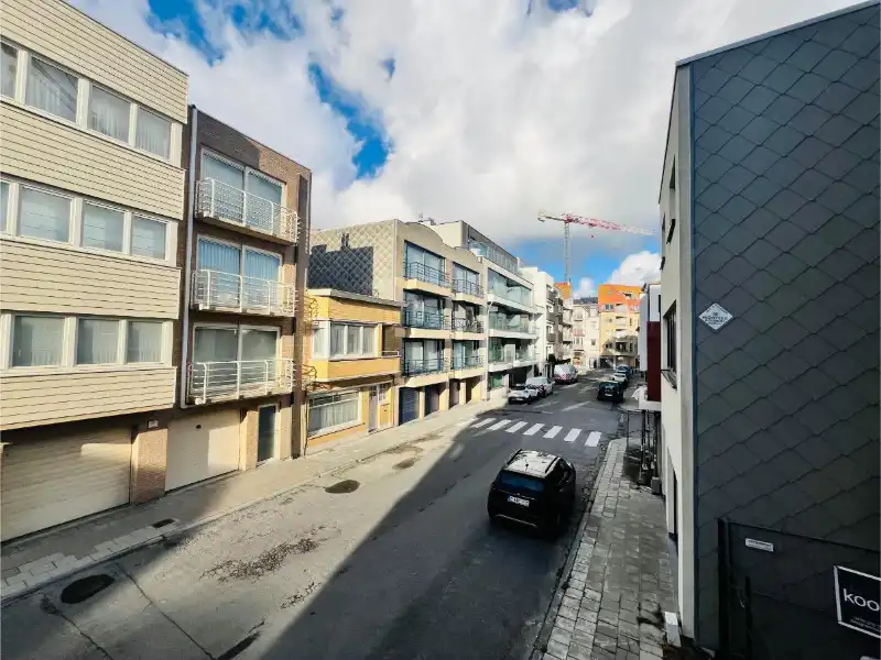 Instapklaar gemeubeld 2-slaapkamer appartement op topligging in Wenduine – vlak bij zee! foto {{pictureIndex}}