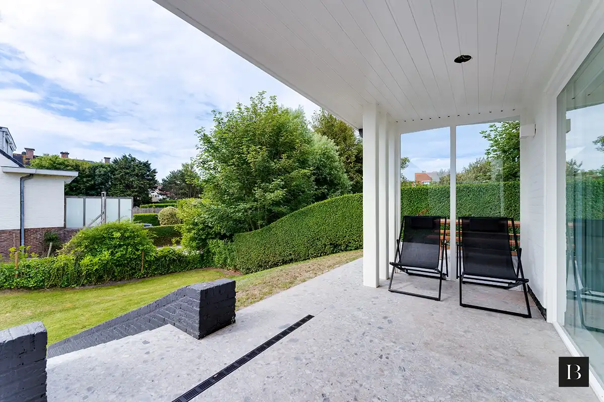 Prachtig gerenoveerde woning nabij het strand foto 3