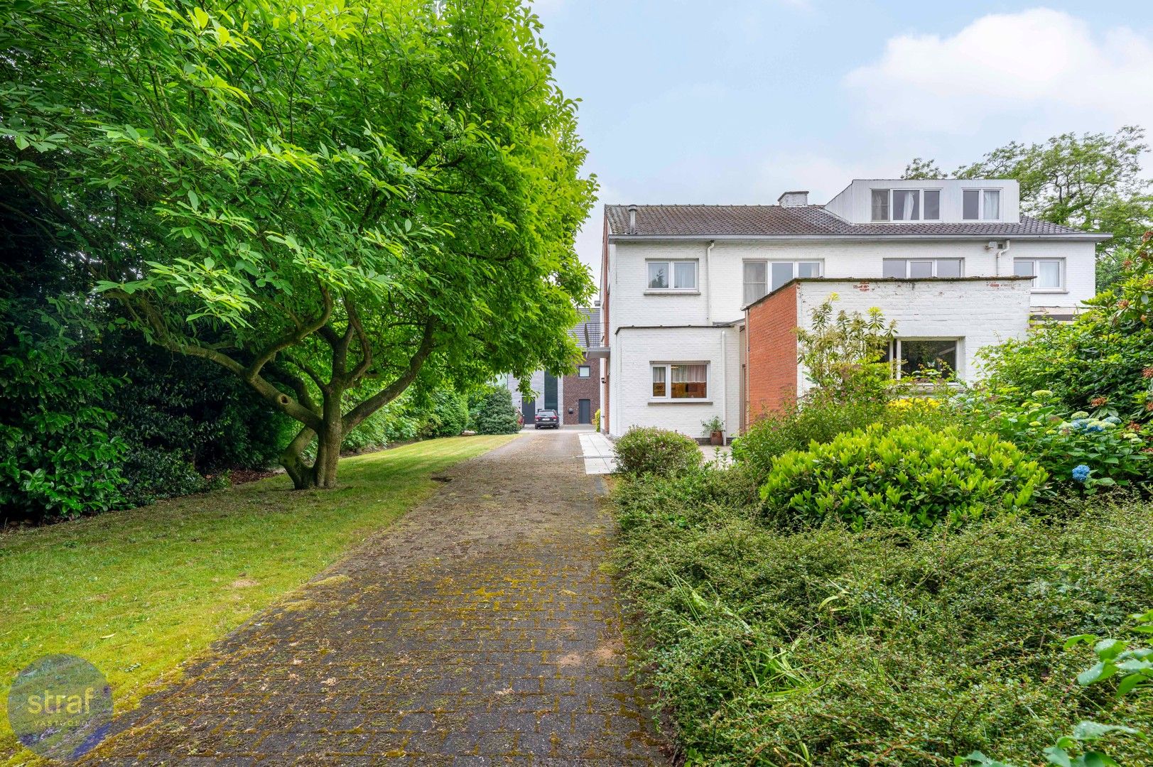 Halfopen bebouwing met groot potentieel in het groen foto 10