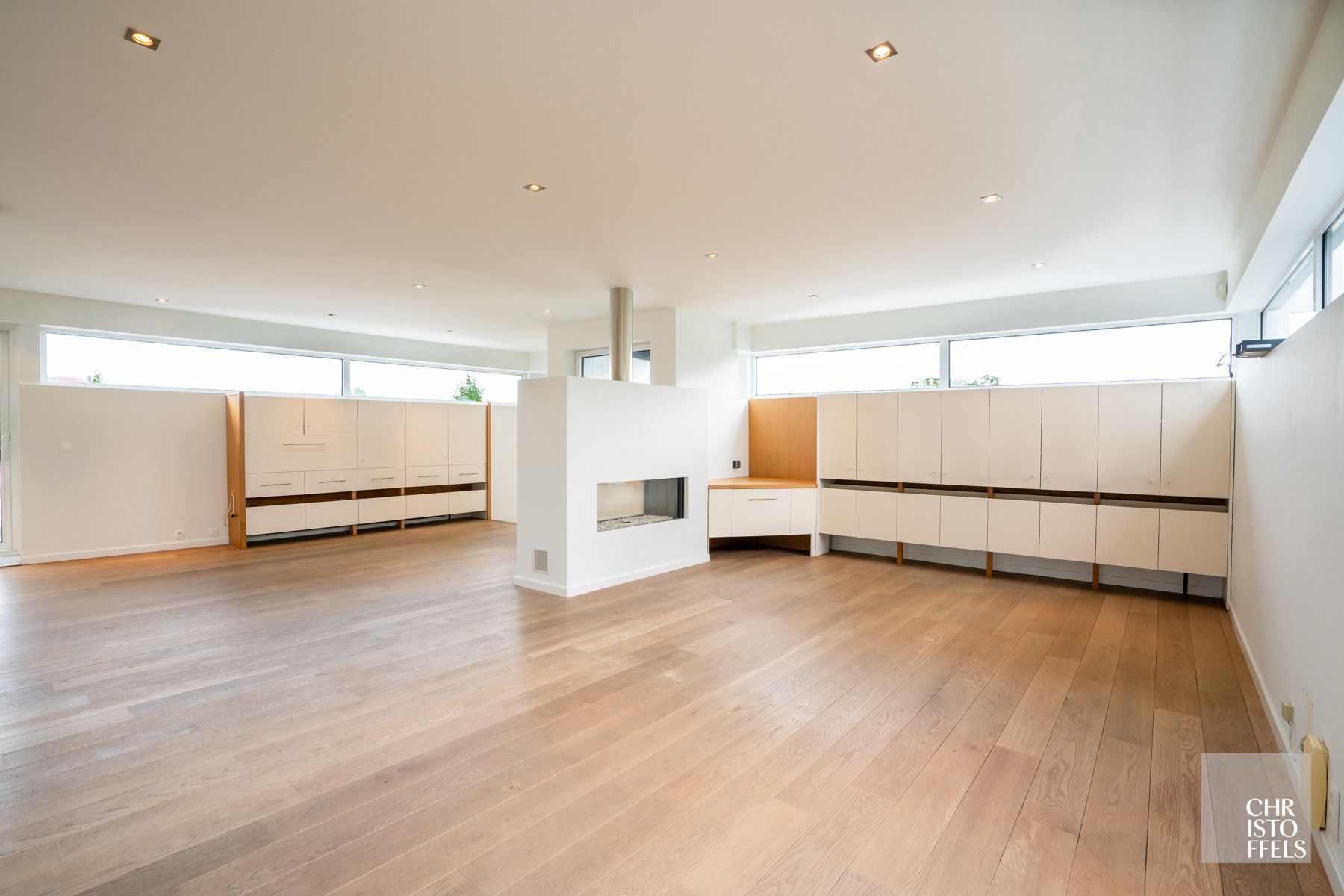 TE HUUR - Penthouse (186 m²) met privé tuin en terras in Zutendaal! foto 9