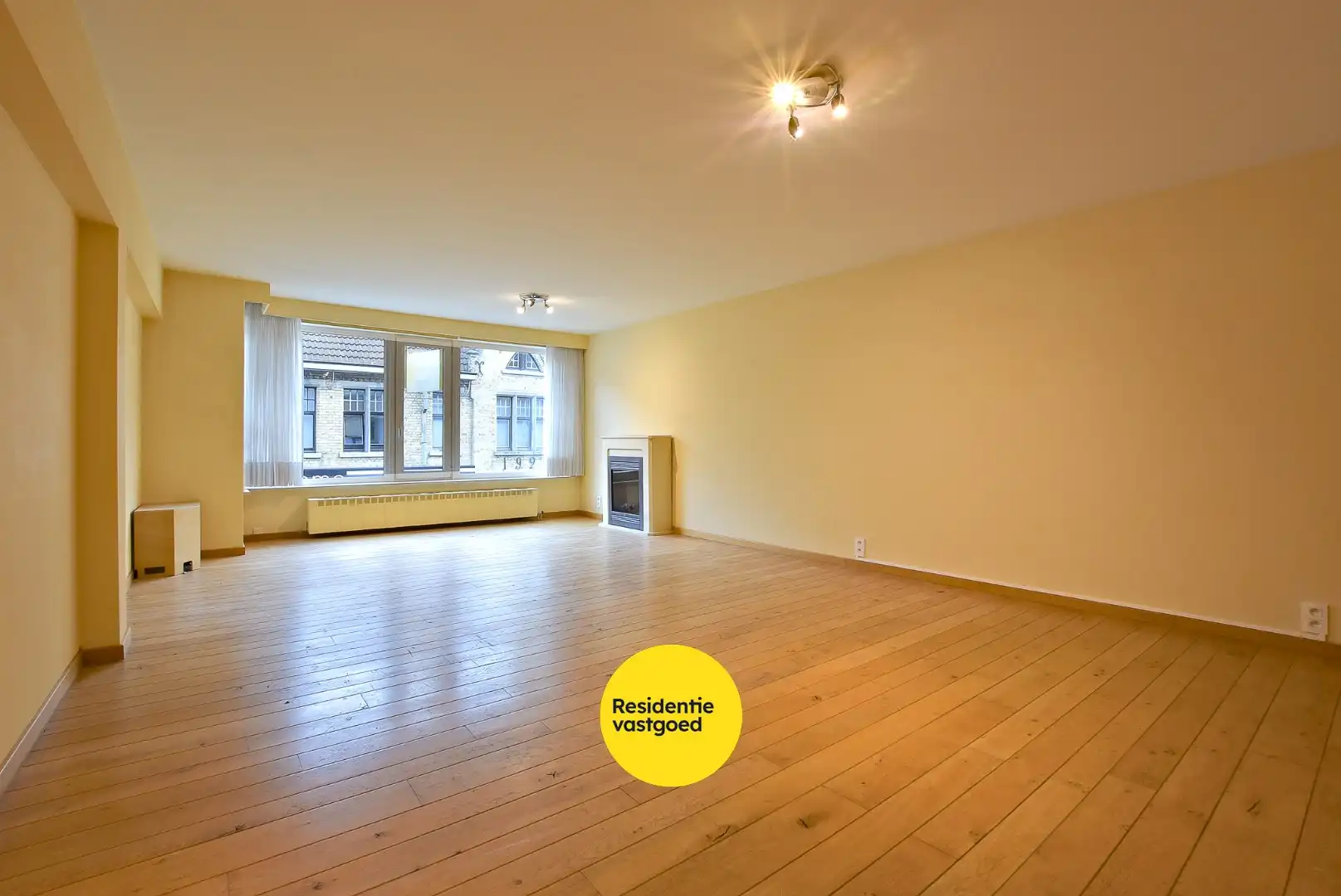 Prachtige 2/3-slaapkamer appartement (112m² + 12m²) in de winkelstraat van Nieuwpoort-stad. foto 15