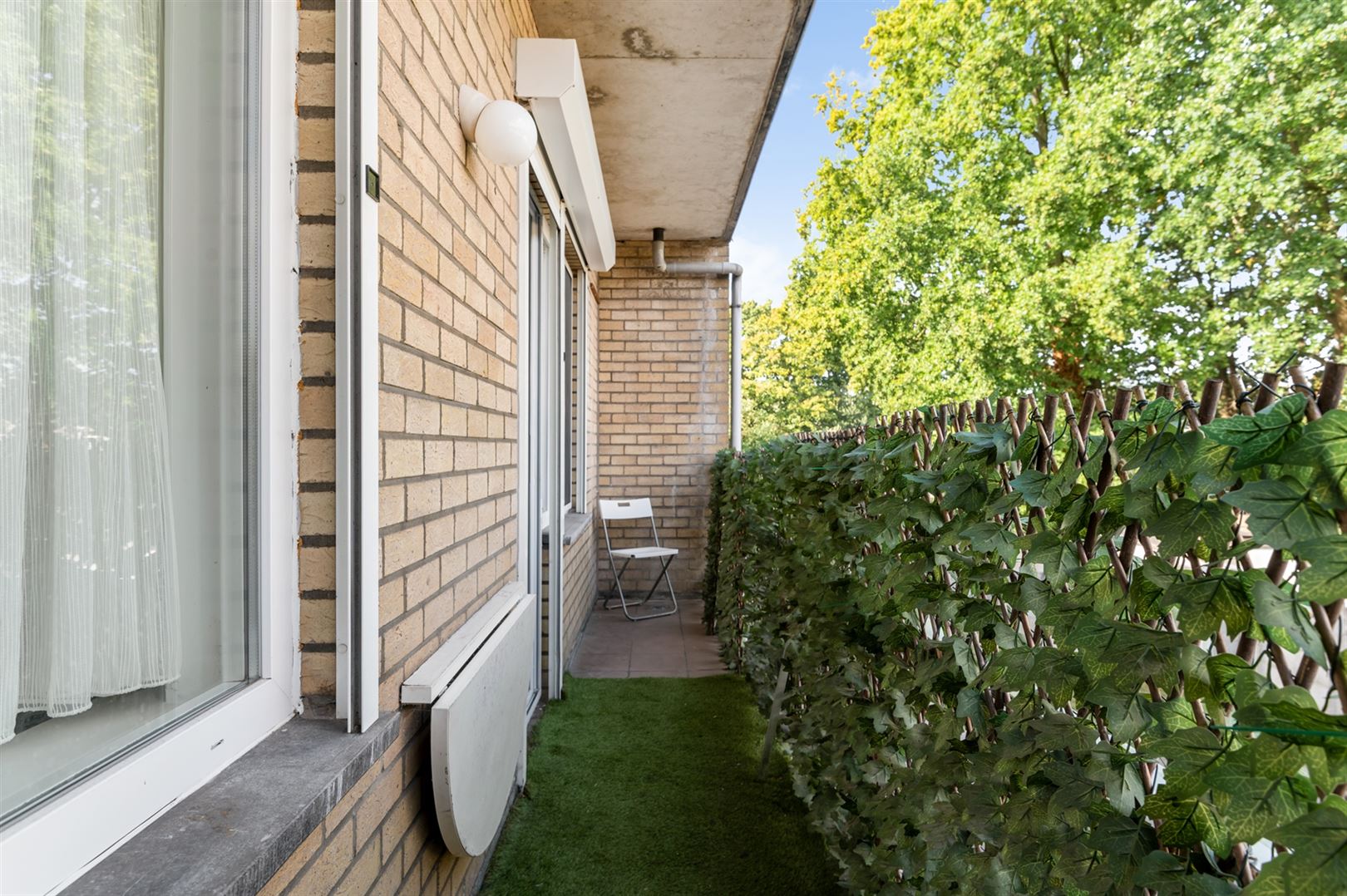 Rustig gelegen appartement ca. 83m2 met 2 slaapkamers en terras. foto 2