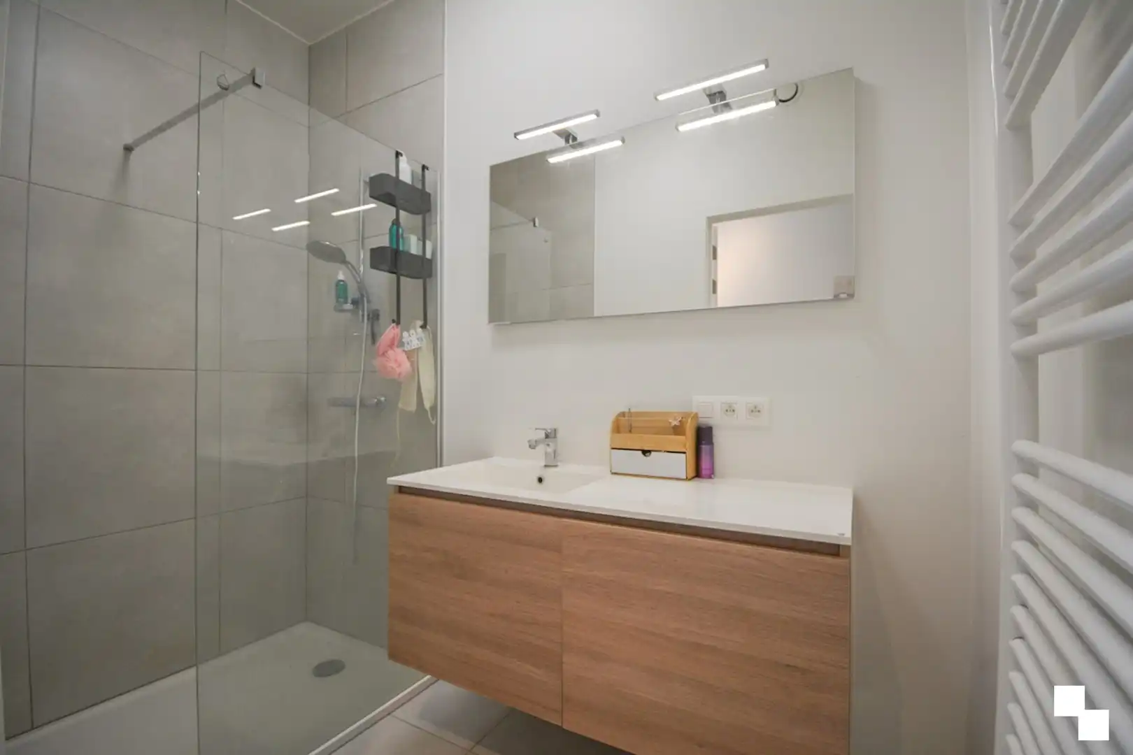 Energiezuinig 2-slaapkamer appartement met garage - centrum Rumbeke foto 14