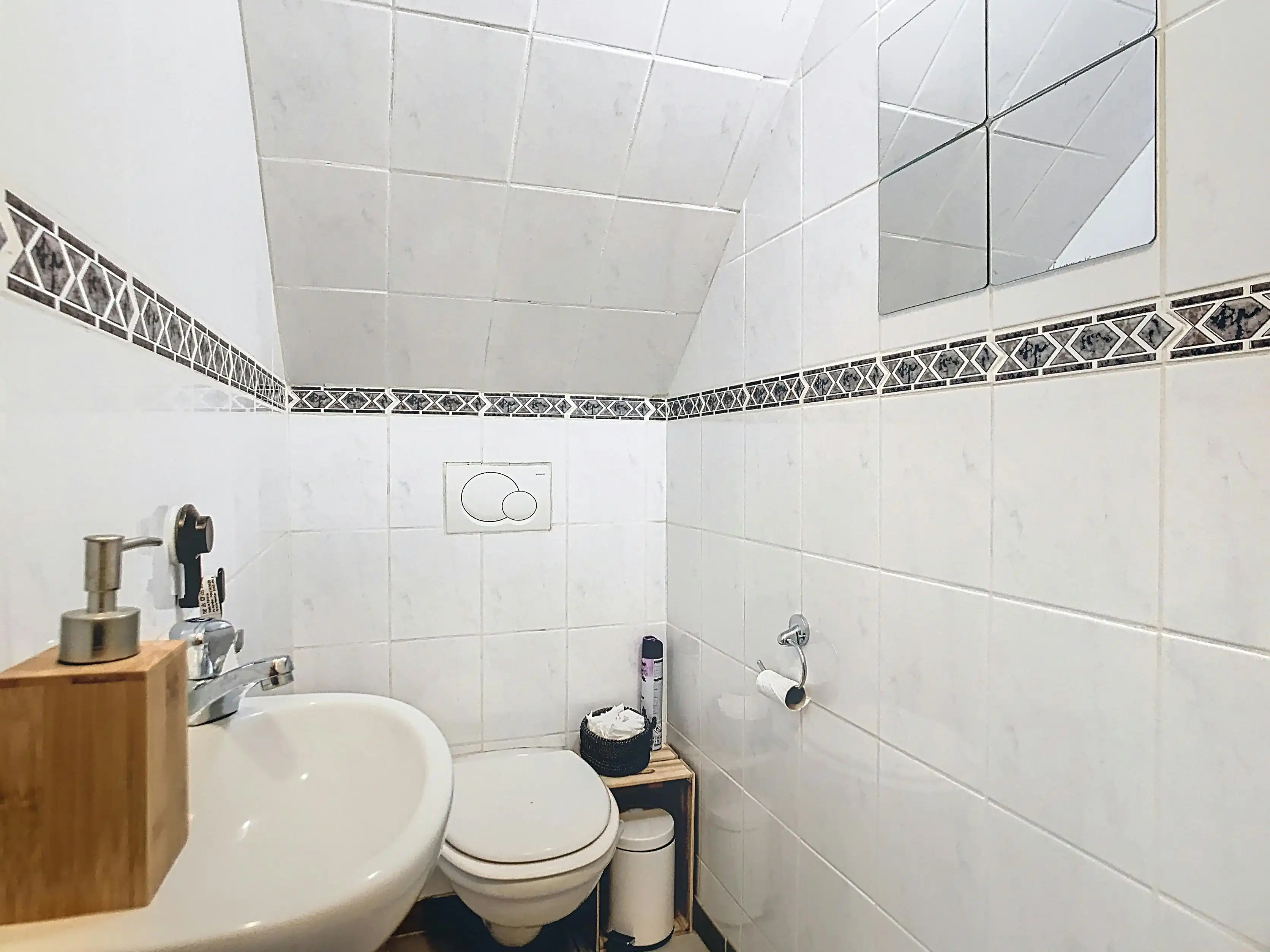 Instapklaar duplex appartement te koop in Kruibeke foto 9