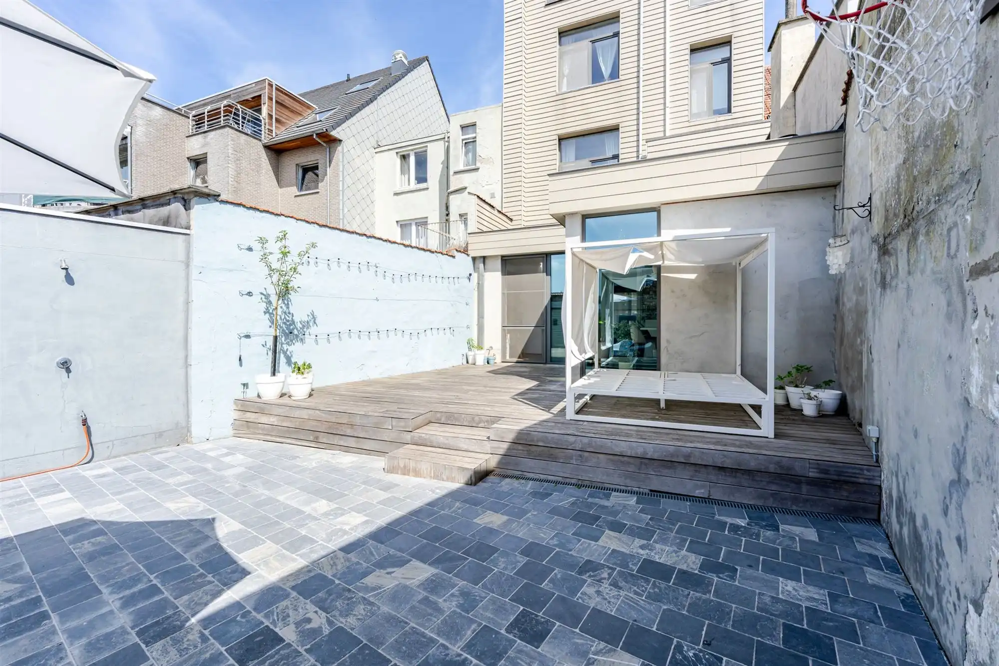 Statige herenwoning met karakter, ruimte en moderne luxe op toplocatie in Oostende foto 35