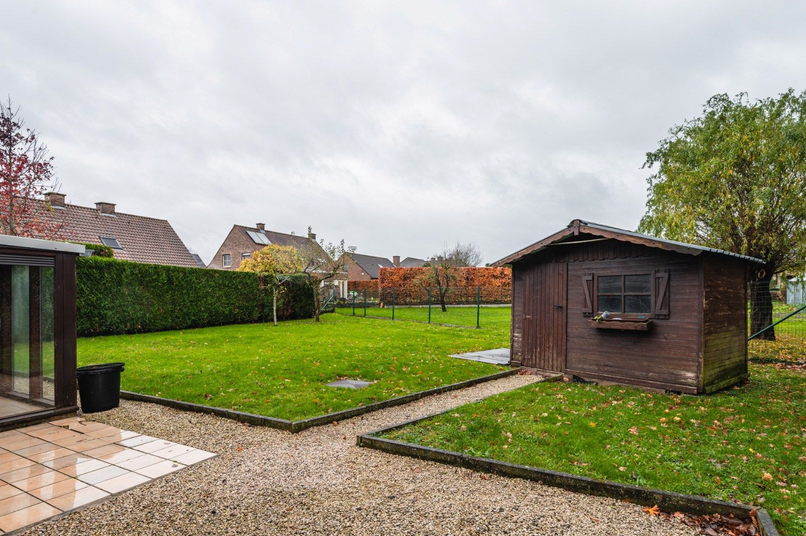 Open bebouwing op 950 m² met 4 kamers en garage foto 2