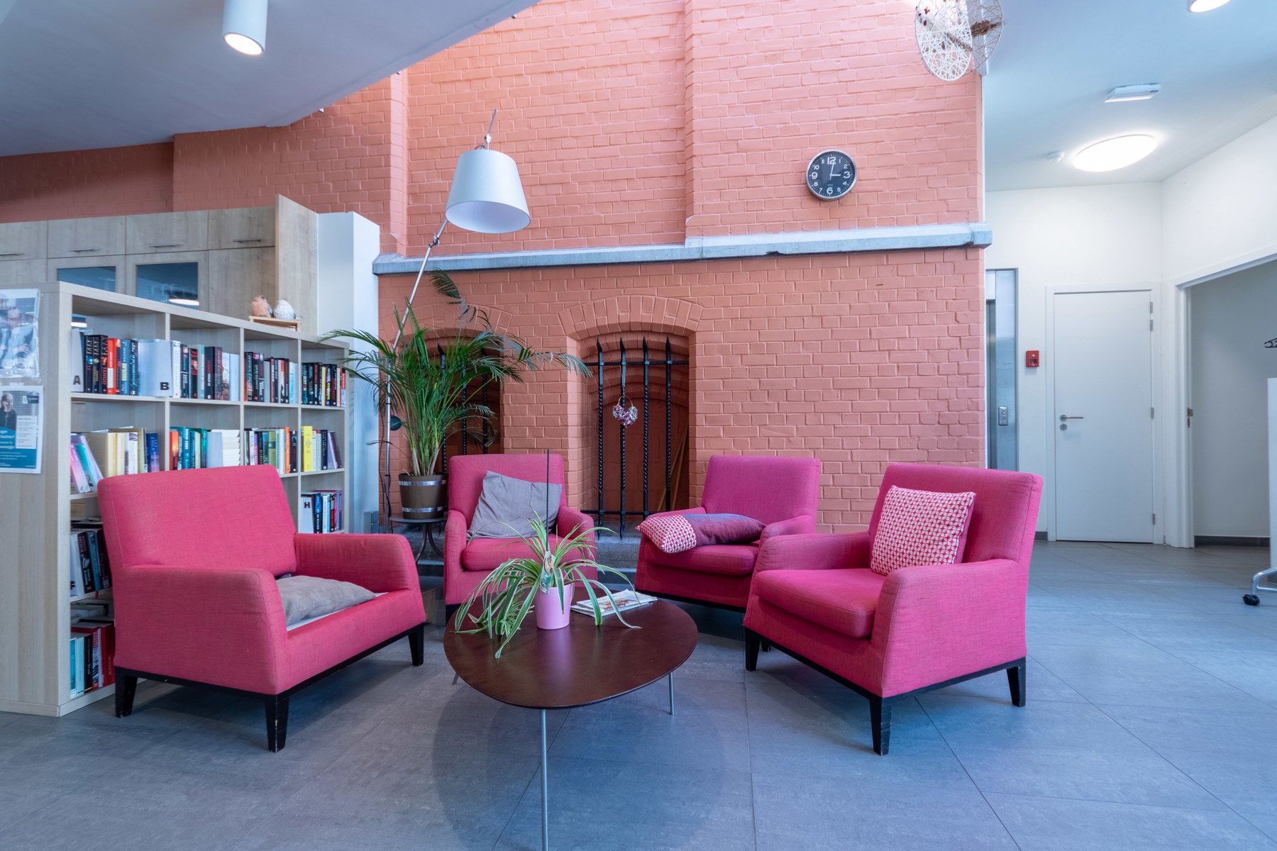 Assistentieflat met kelder in centrum Halle foto 21
