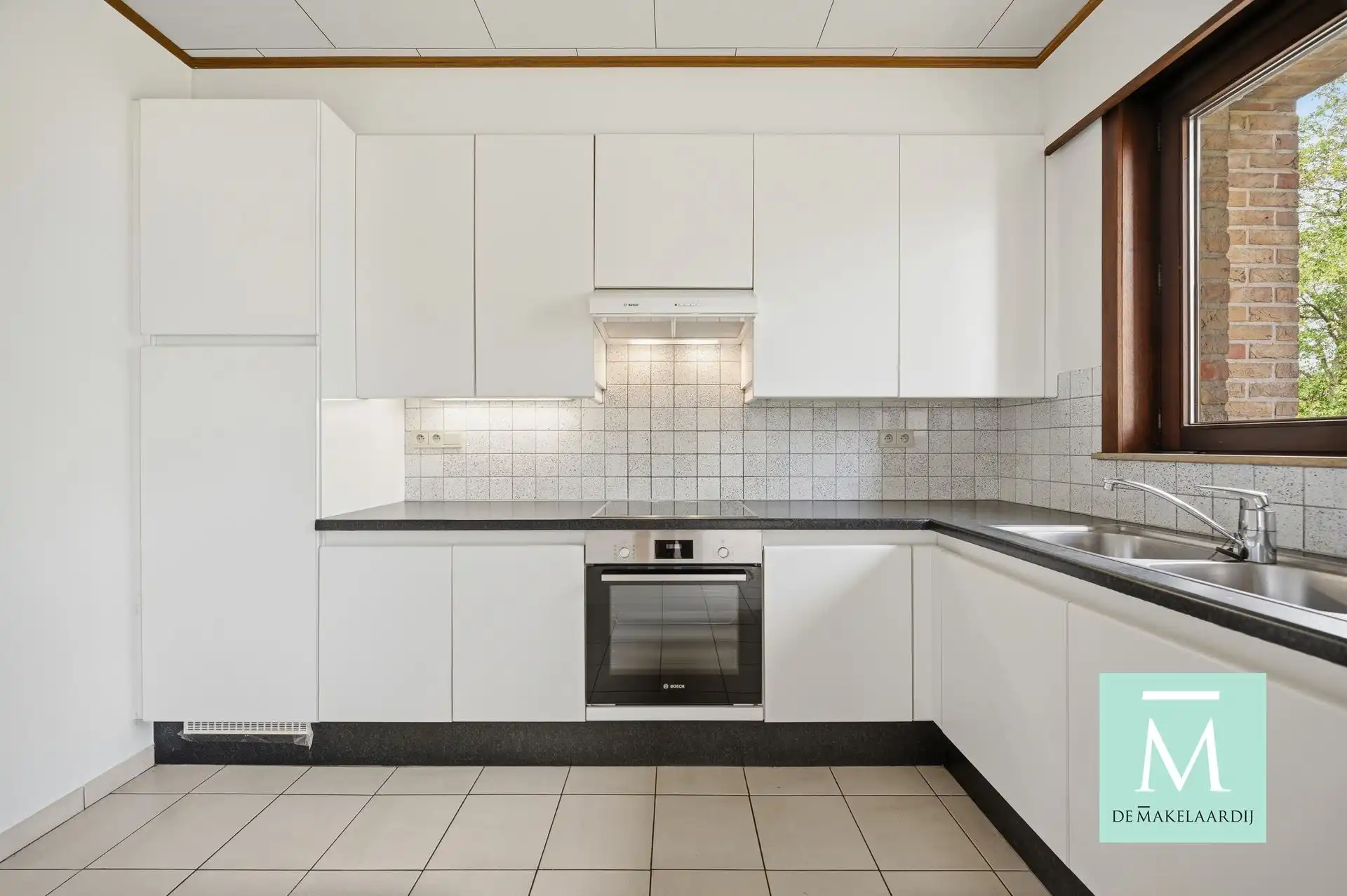 Instapklaar appartement met 3 slaapkamers, terras en garagebox! foto 2