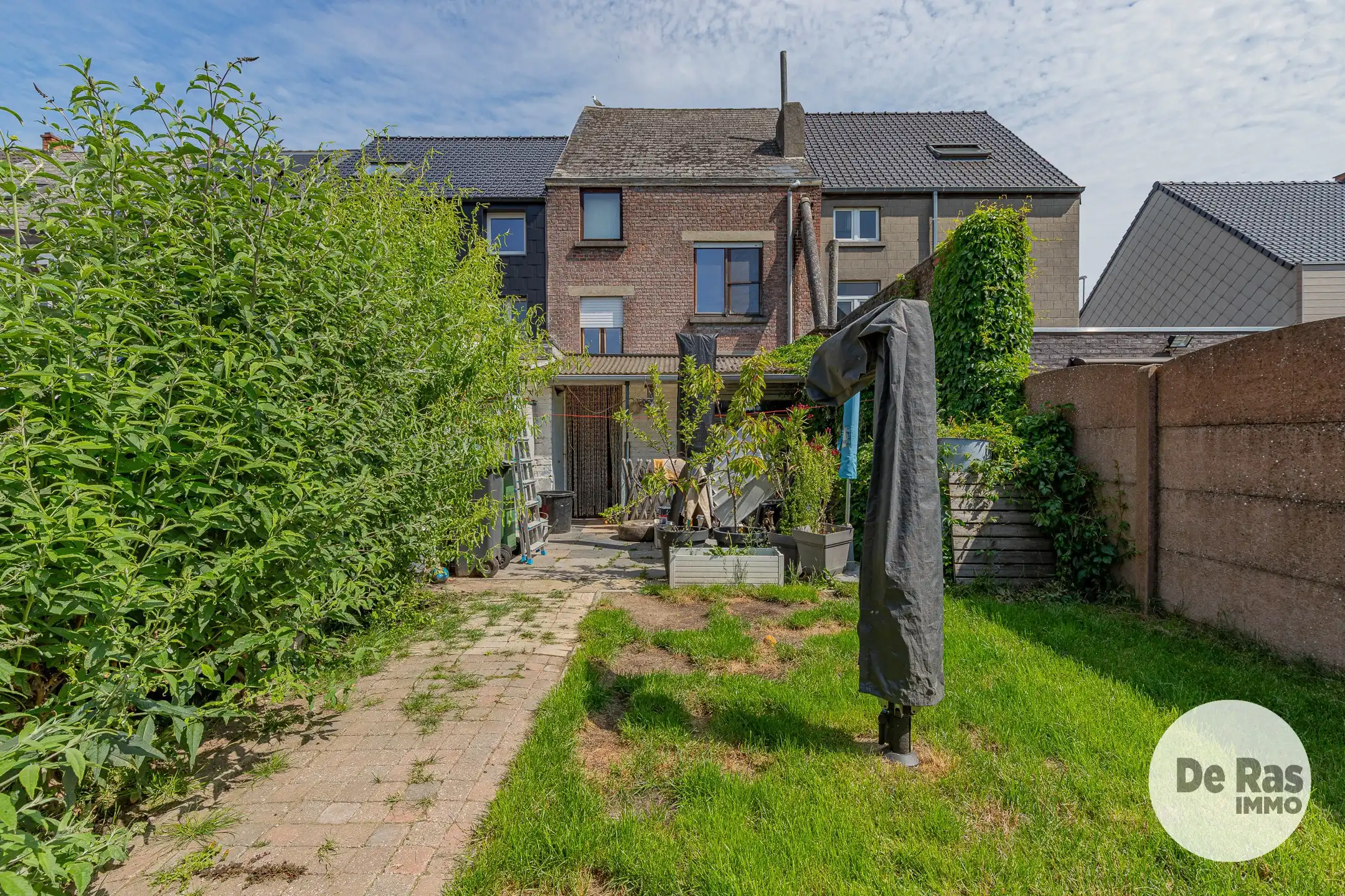 LEDE - Te renoveren woning met 4 slaapkamers nabij centrum foto 24