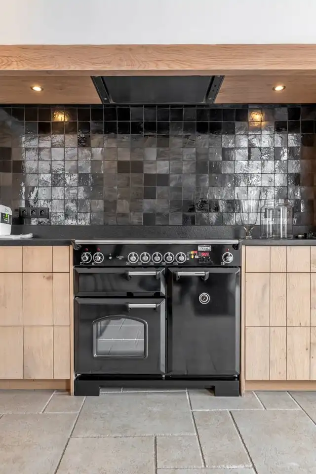 EXCLUSIEF HERENHUIS MET LUXUEUZE AFWERKING IN HET HART VAN SINT-TRUIDEN foto 37