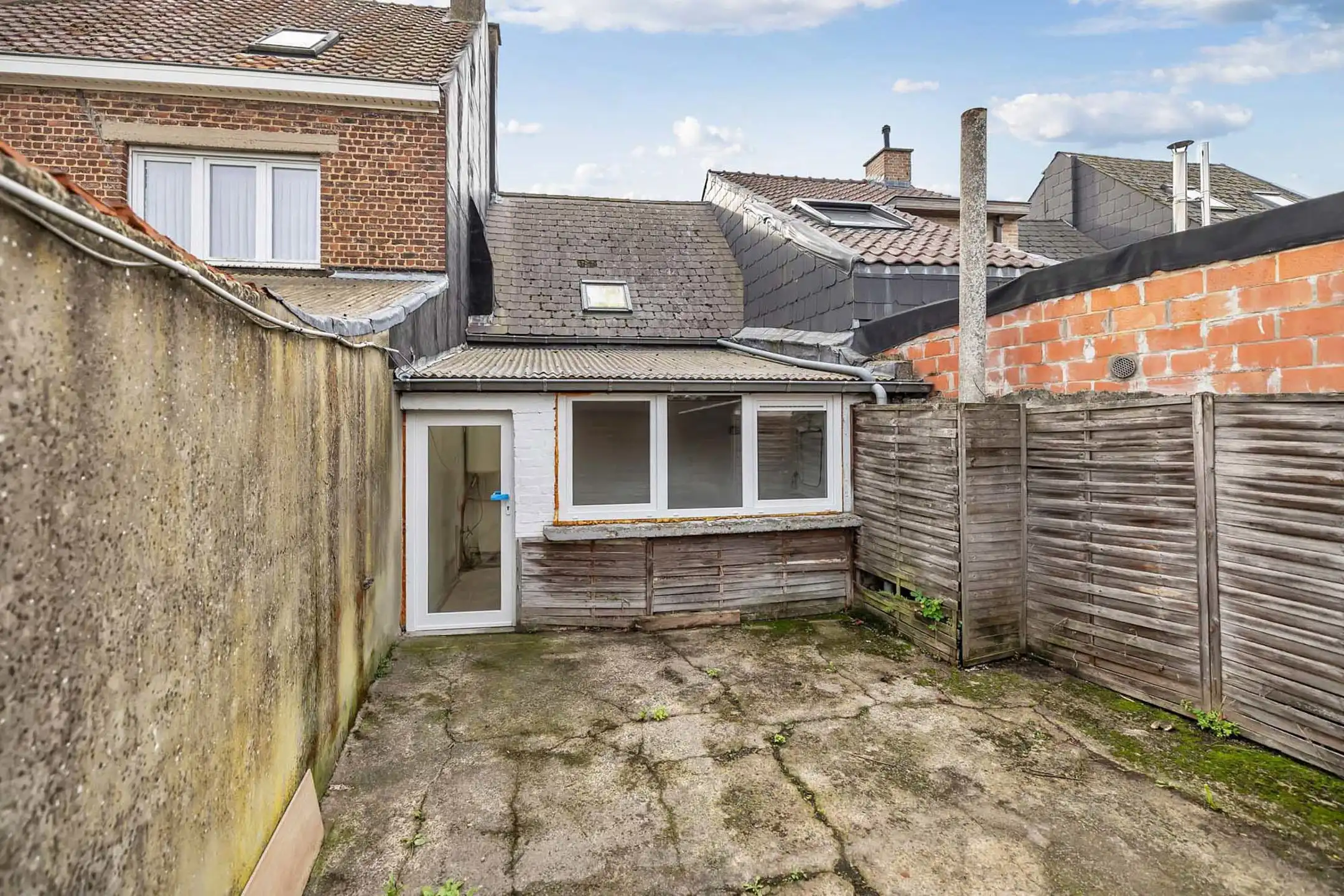 Te renoveren woning met tuin foto 14