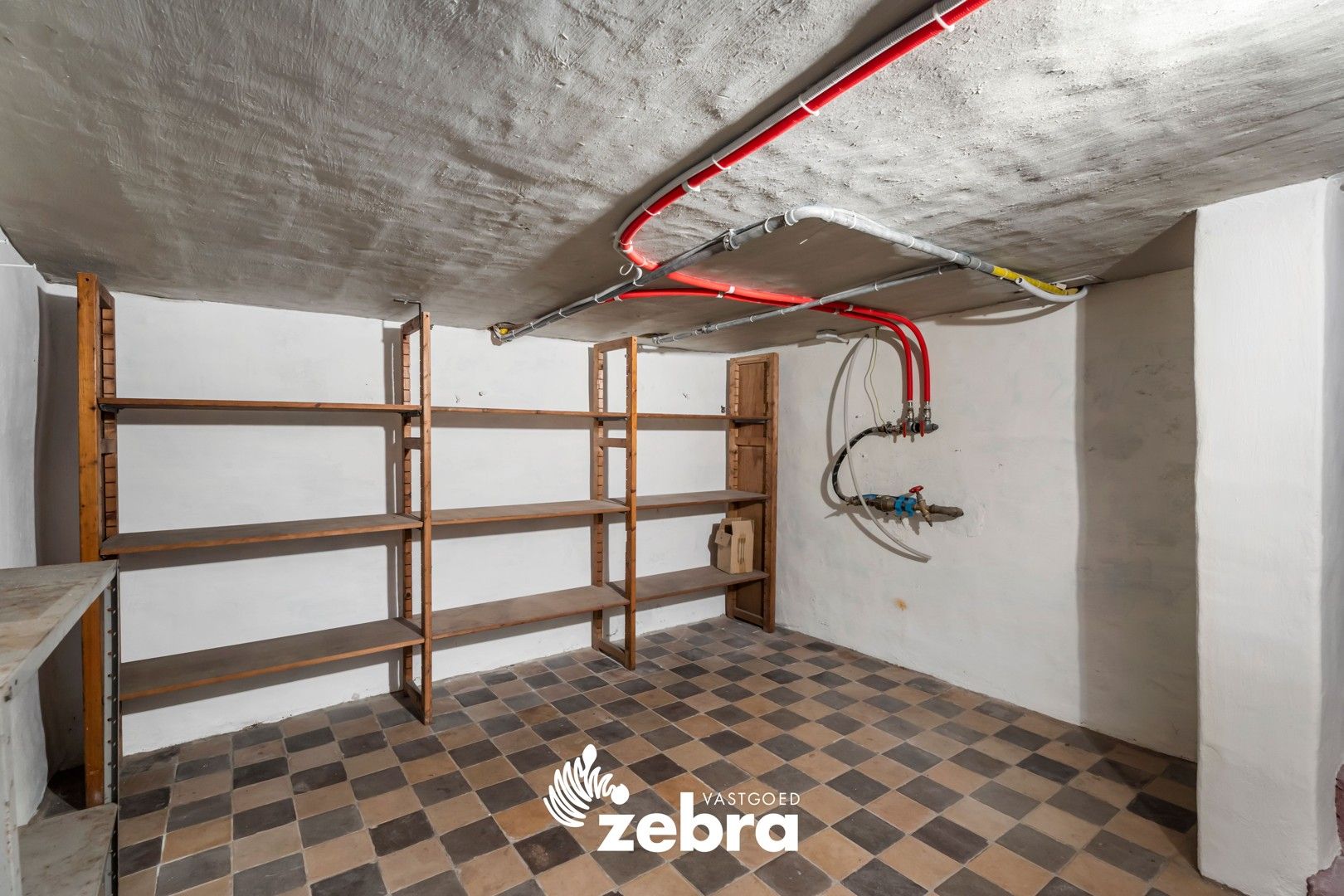 Karaktervolle woning met drie slaapkamers en zuidwestgerichte tuin te Tielt! foto 10