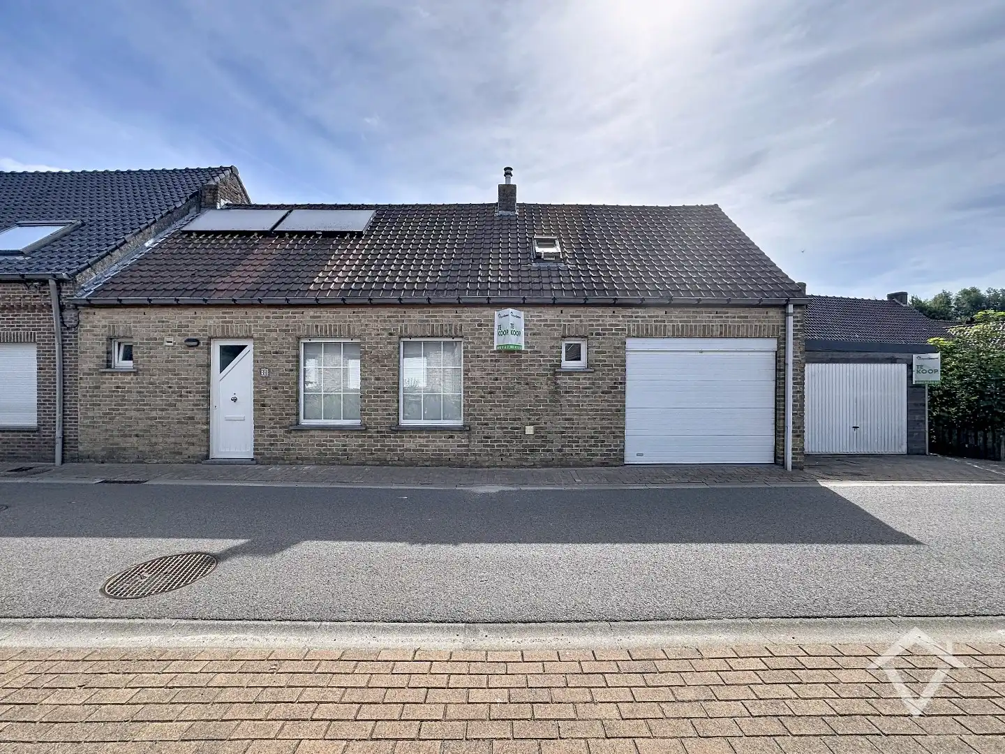 Woning met garage in centrum van Ichtegem foto 3