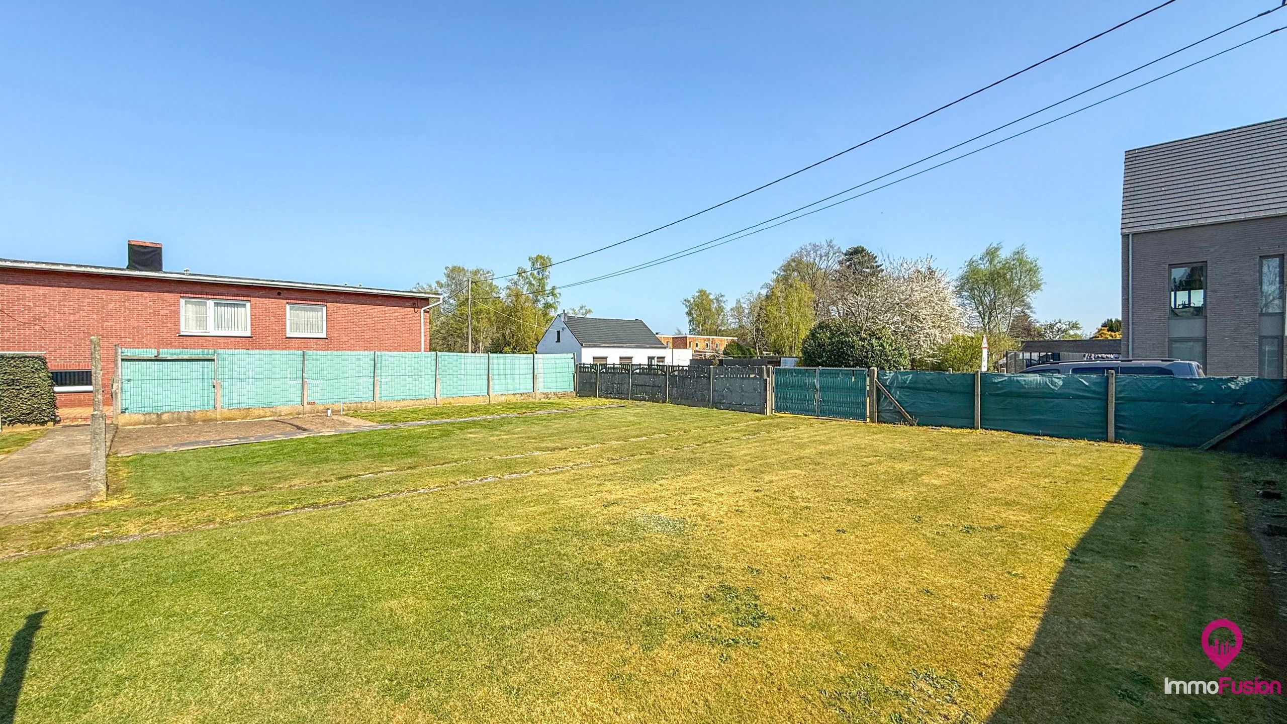 Woning met 3 slaapkamers, inpandige garage en grote tuin! foto 42