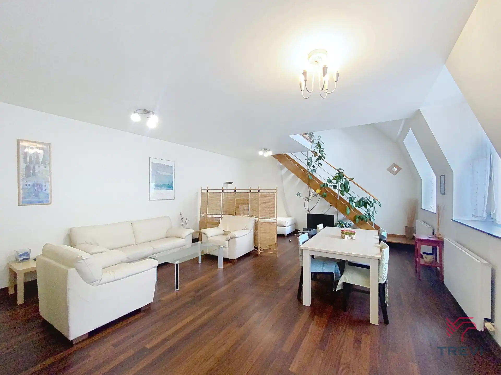 Mooie gemeubileerde duplex met 1 slaapkamer foto 2