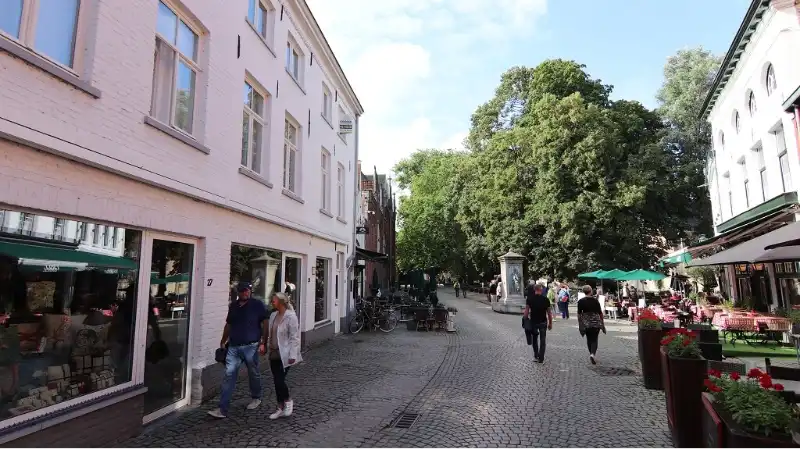 Recent 2-slaapkamerappartement met TERRAS  te huur in Brugge foto 13