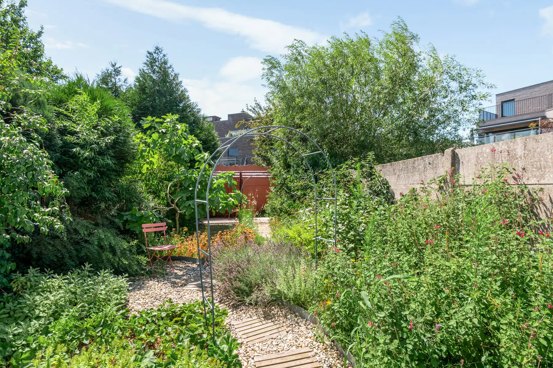 Prachtige ééngezinswoning met 4 SLK en gezellige stadstuin foto 6
