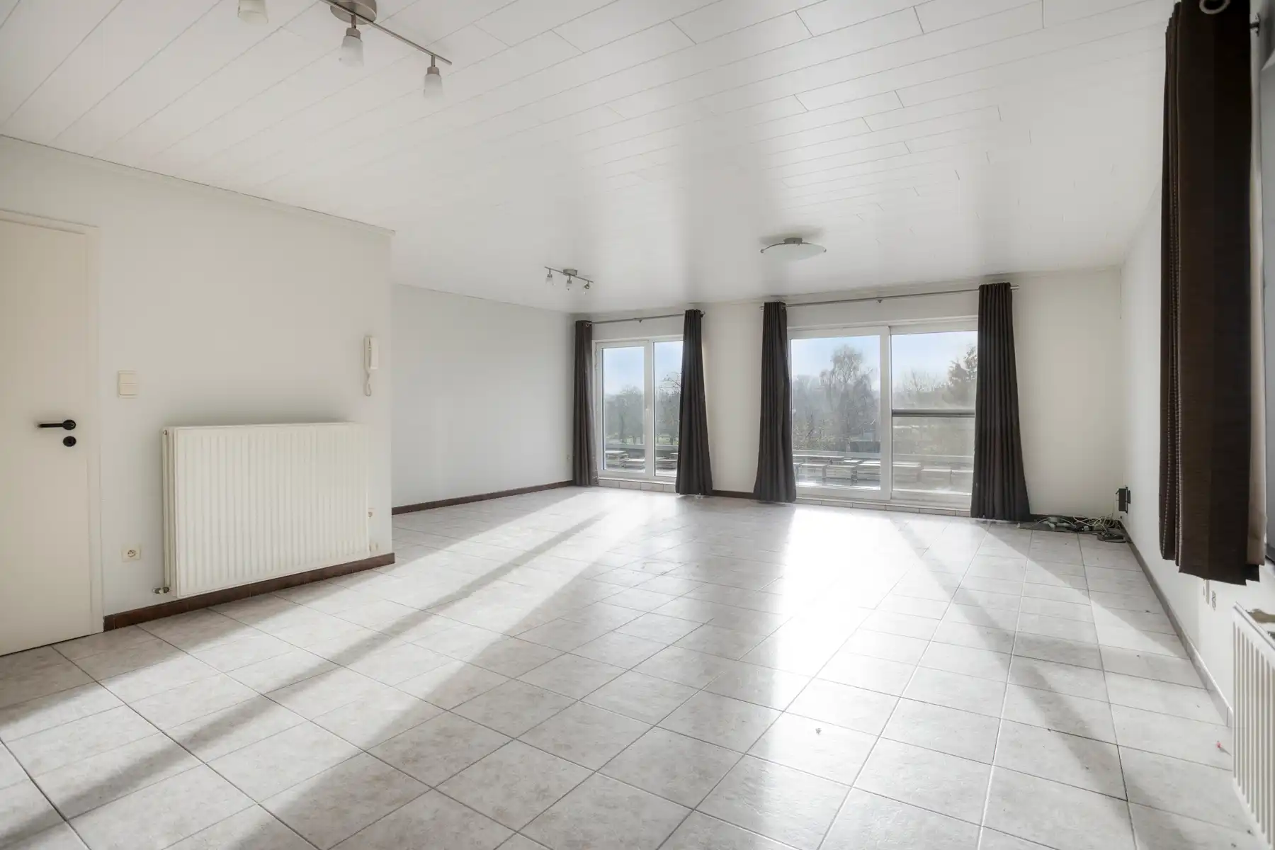 Ruim en lichtrijk appartement (130 m²) met 2 slaapkamers te landen! foto 2