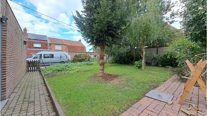 Vrijstaande 3-slaapkamerwoning met Tuin en 2 Garages te koop in Zedelgem foto 11