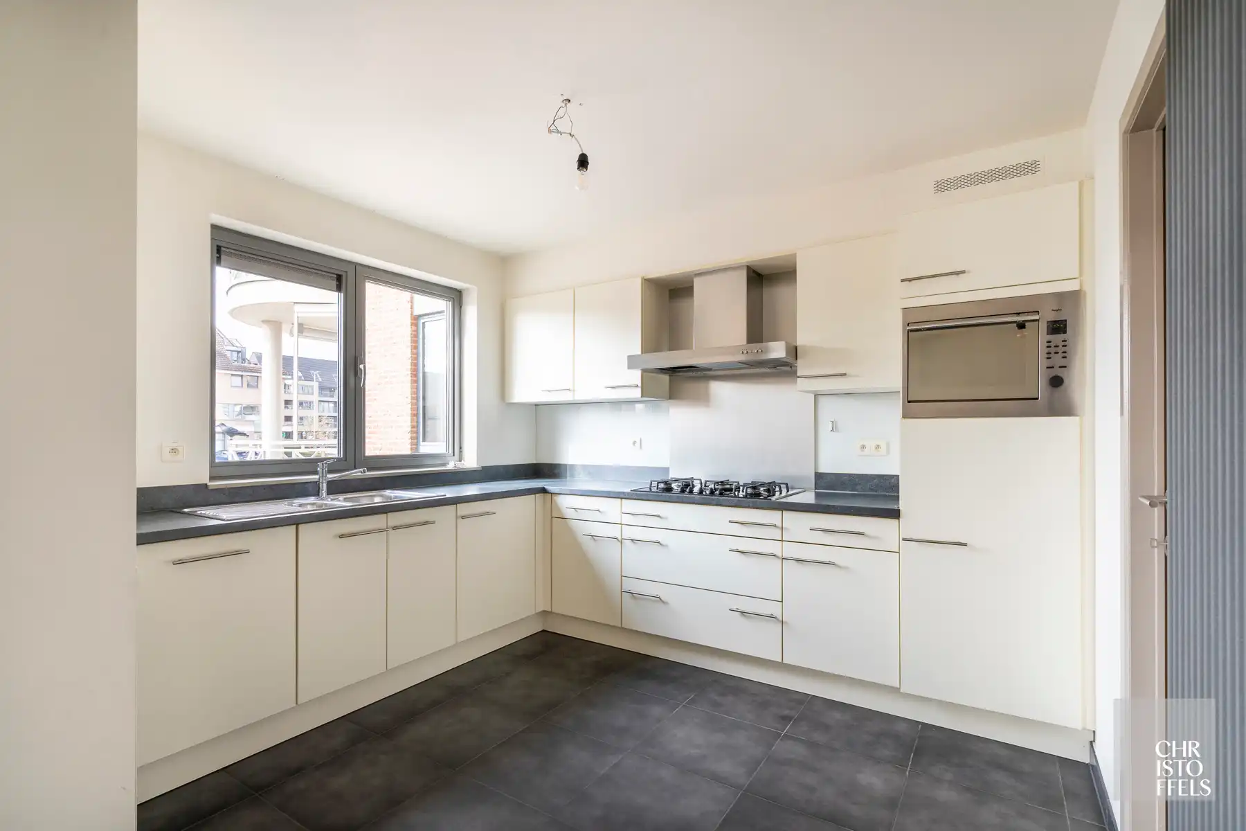 Appartement (91m²) met 2 slaapkamers én garagebox in het centrum van Lanaken foto 3