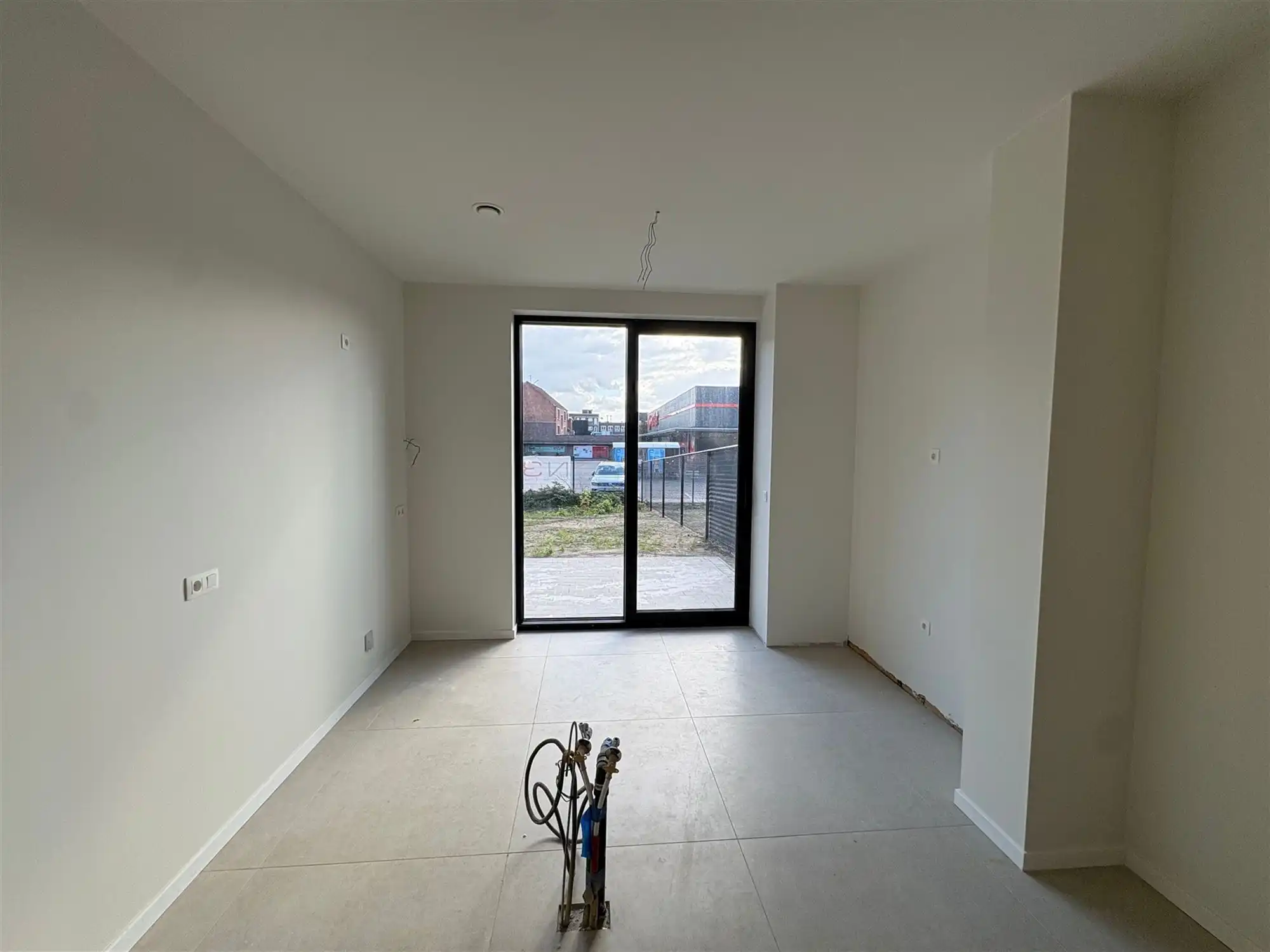 Ruim appartement met 1 slaapkamer en extra grote tuin. foto 6