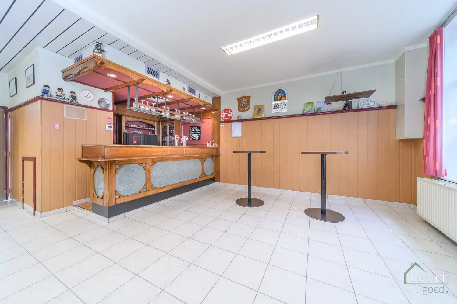 Reninge: eigendom met huidige handelsbestemming (café De Pollepel), eveneens geschikt voor woongebruik, op 444m² grondopp. foto 4