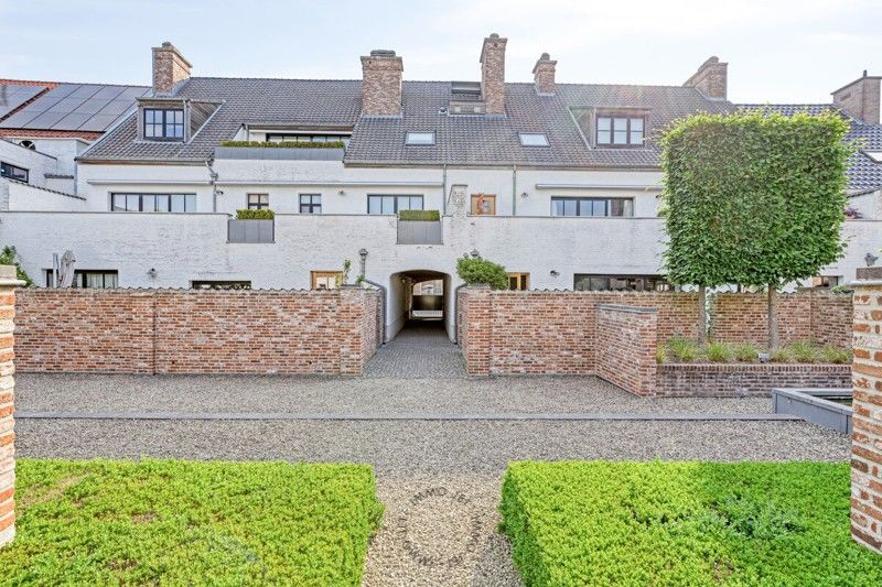 Luxe appartement van 169m² met terras van 37m² in centrum Sint-Niklaas foto {{pictureIndex}}