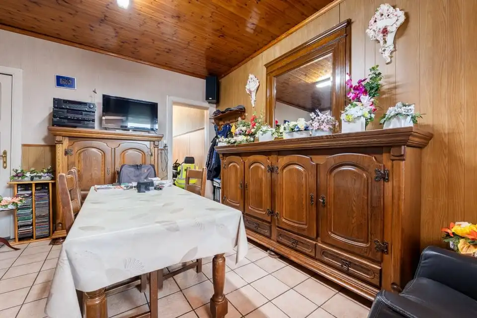 TE RENOVEREN STADSWONING VLAKBIJ HET CENTRUM VAN SINT-TRUIDEN foto 6