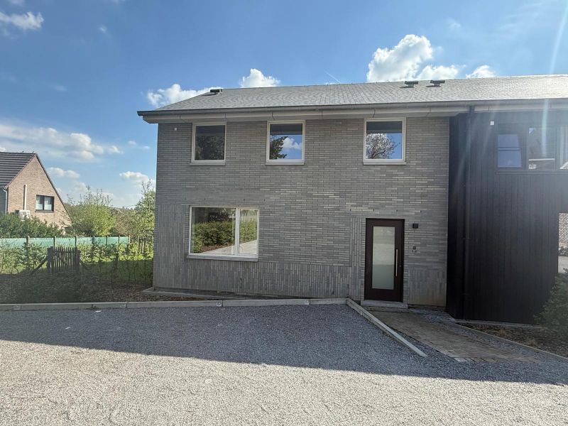Enerigezuinige woning gelegen in Rozebeke foto {{pictureIndex}}