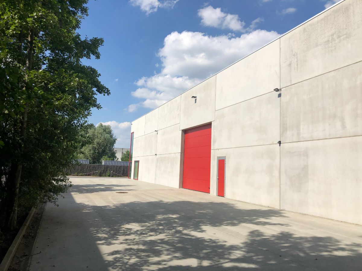 BEDRIJFSGEBOUW / STOCKAGERUIMTE foto 7