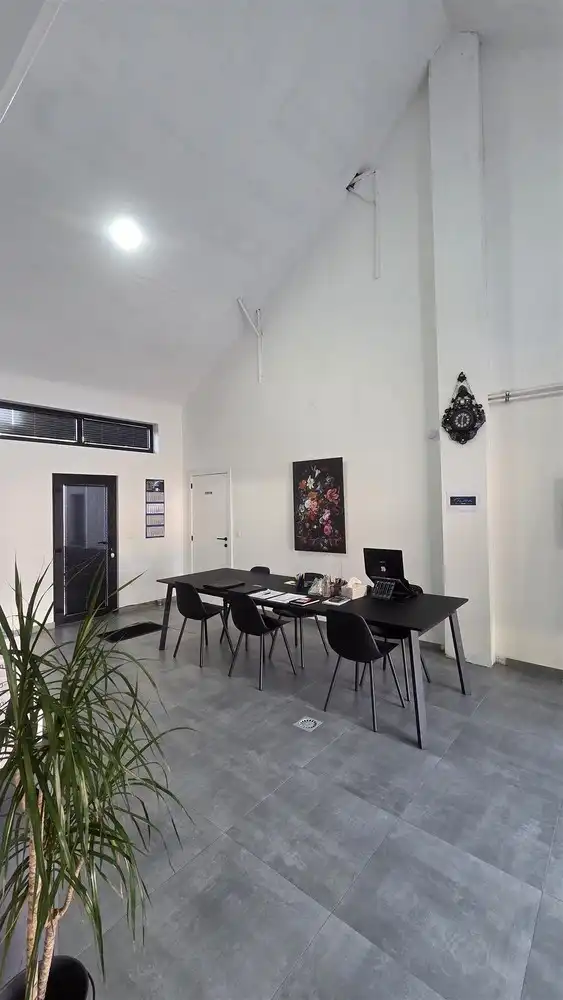 Polyvalent handelspand met uitstekende visibiliteit op toplocatie in Genk foto 6