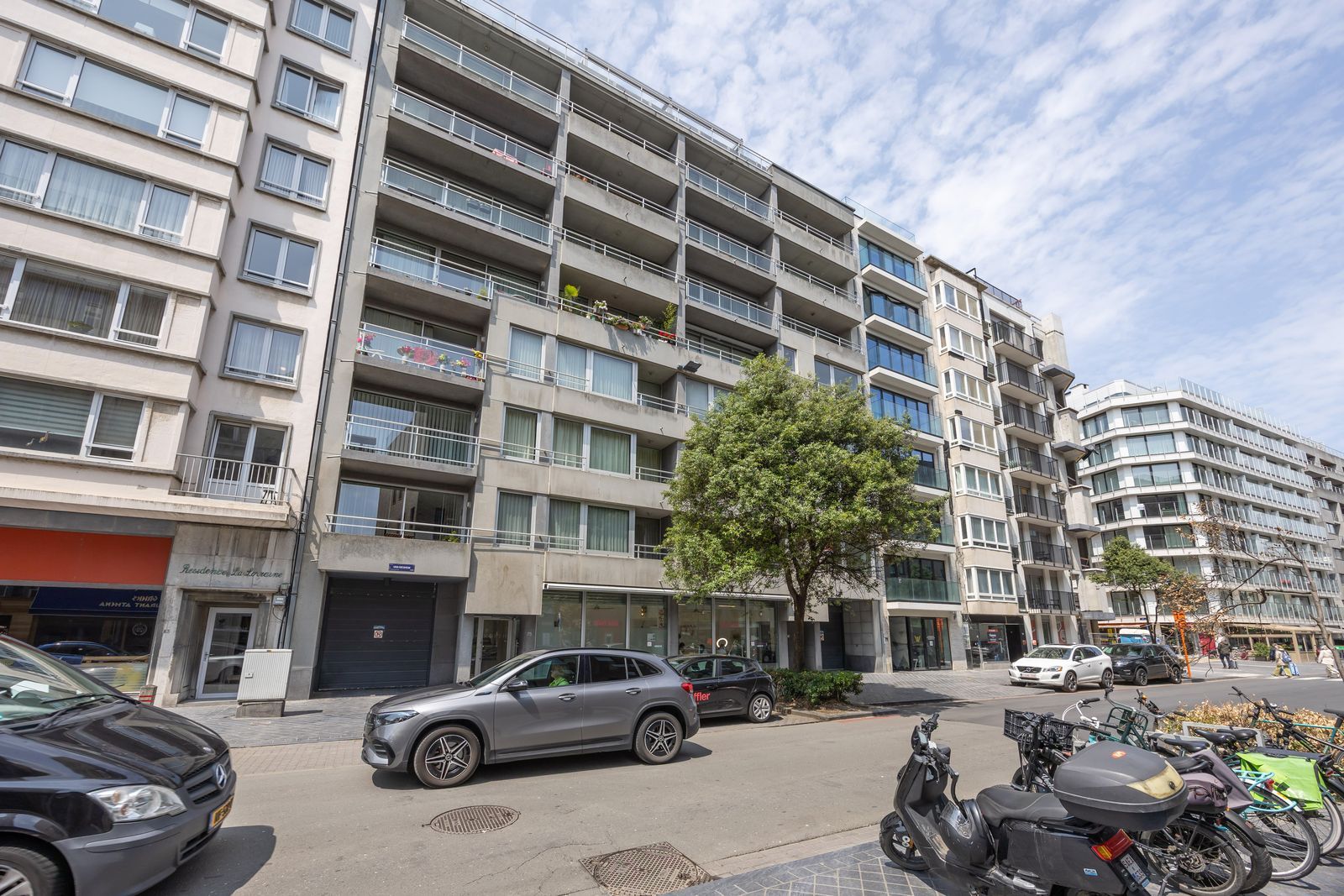 Stijlvol appartement met zuidgericht terras en staanplaats in hartje Oostende foto 11