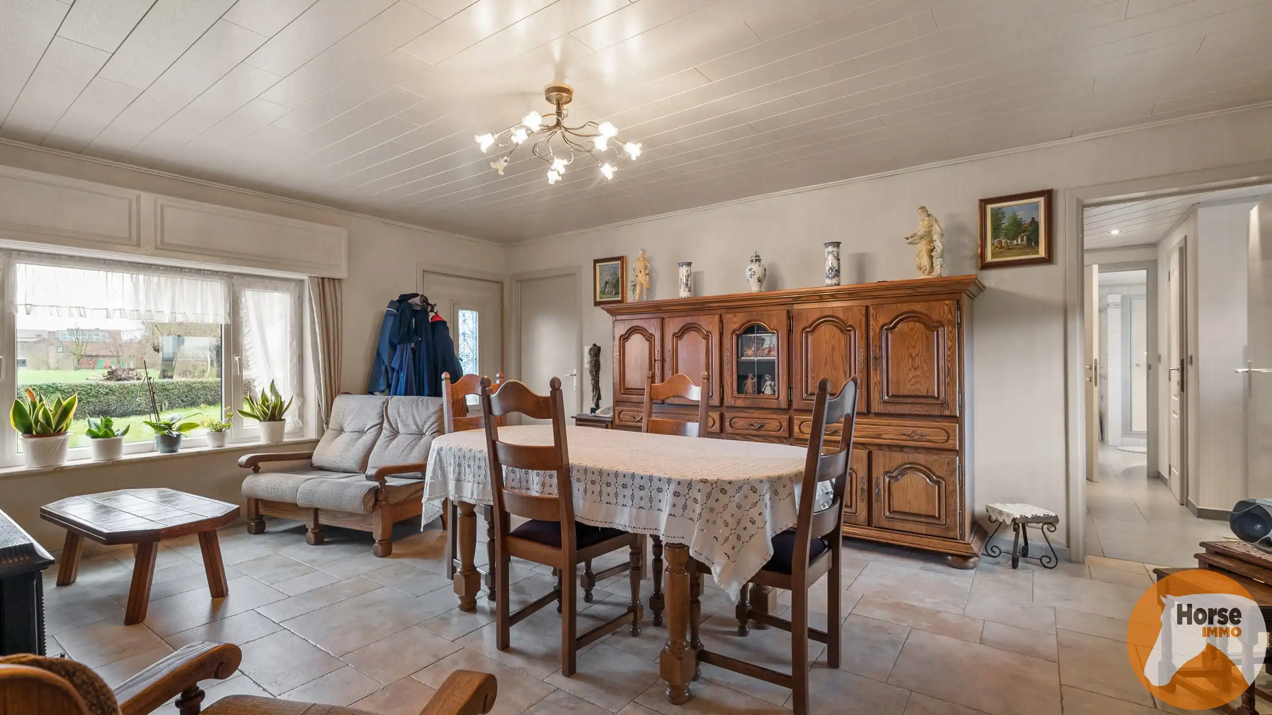 LOKEREN - Te renoveren woning met bijgebouwen op +- 6700m² foto 8