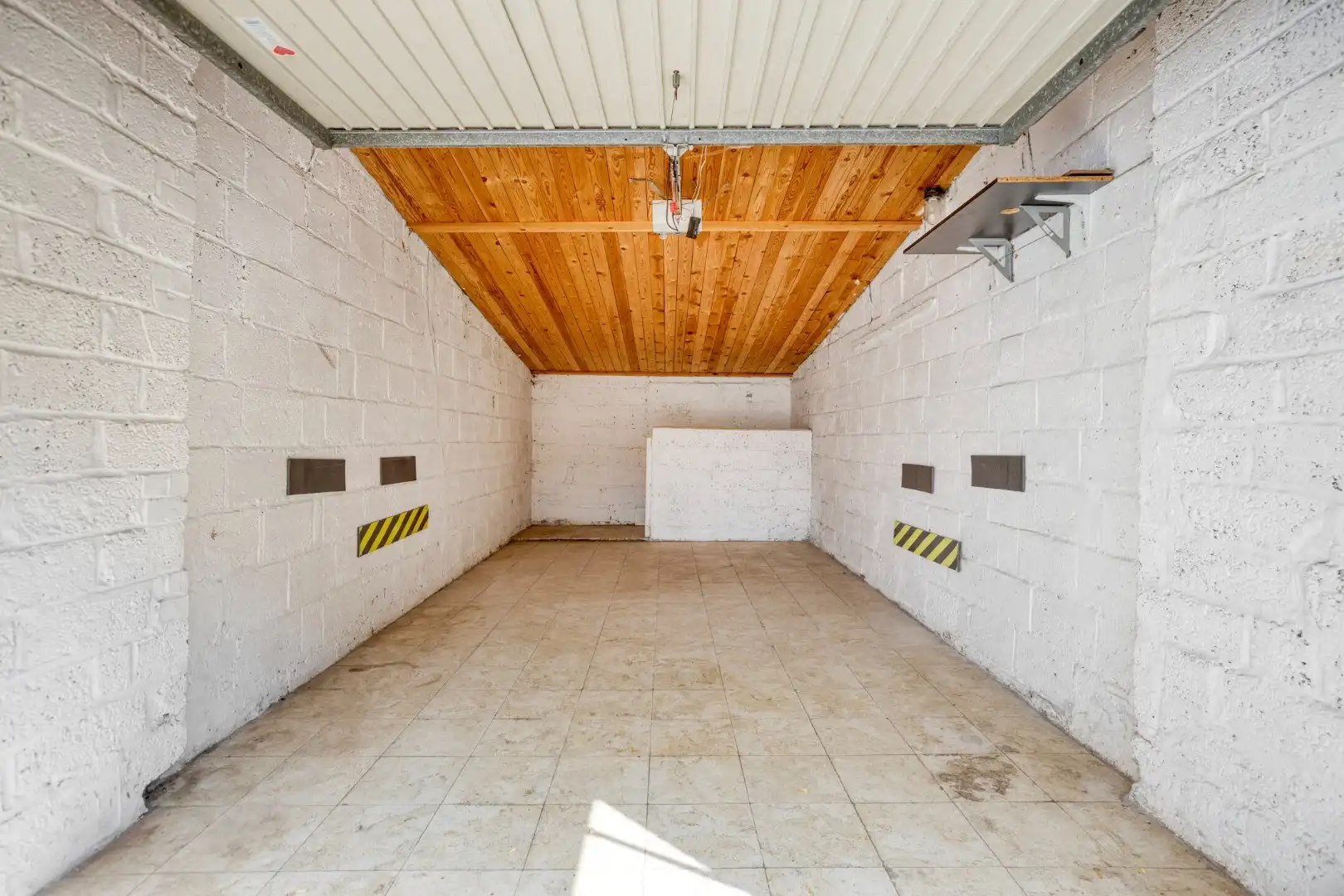 Leuke, halfopen woning met 3 slaapkamers, garage en tuin! foto 22