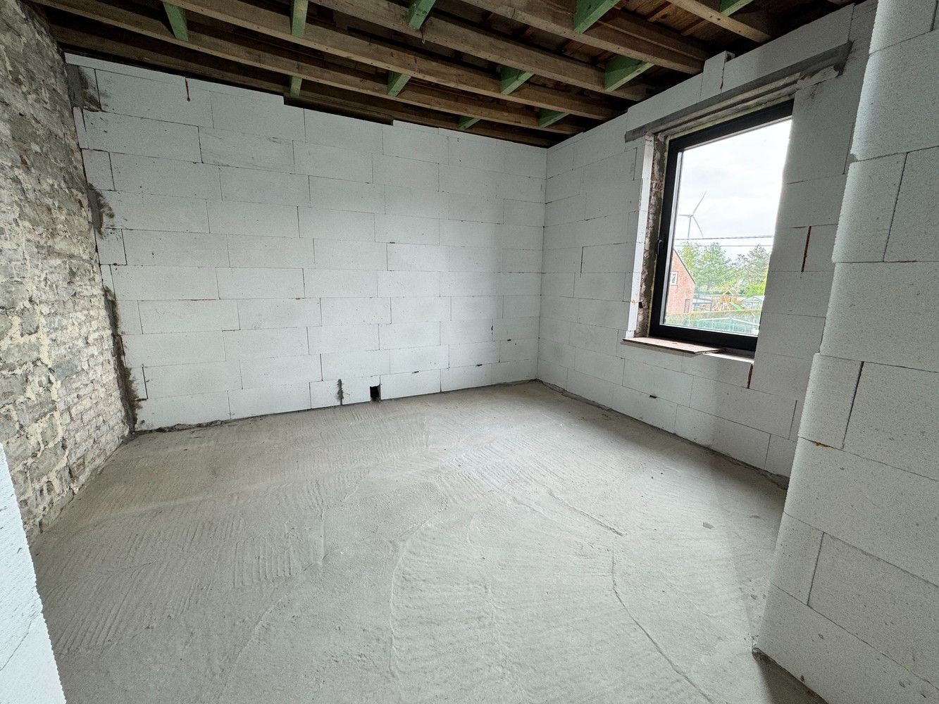 🏡  Casco woning met bijbouw op royaal perceel van 15a foto 10