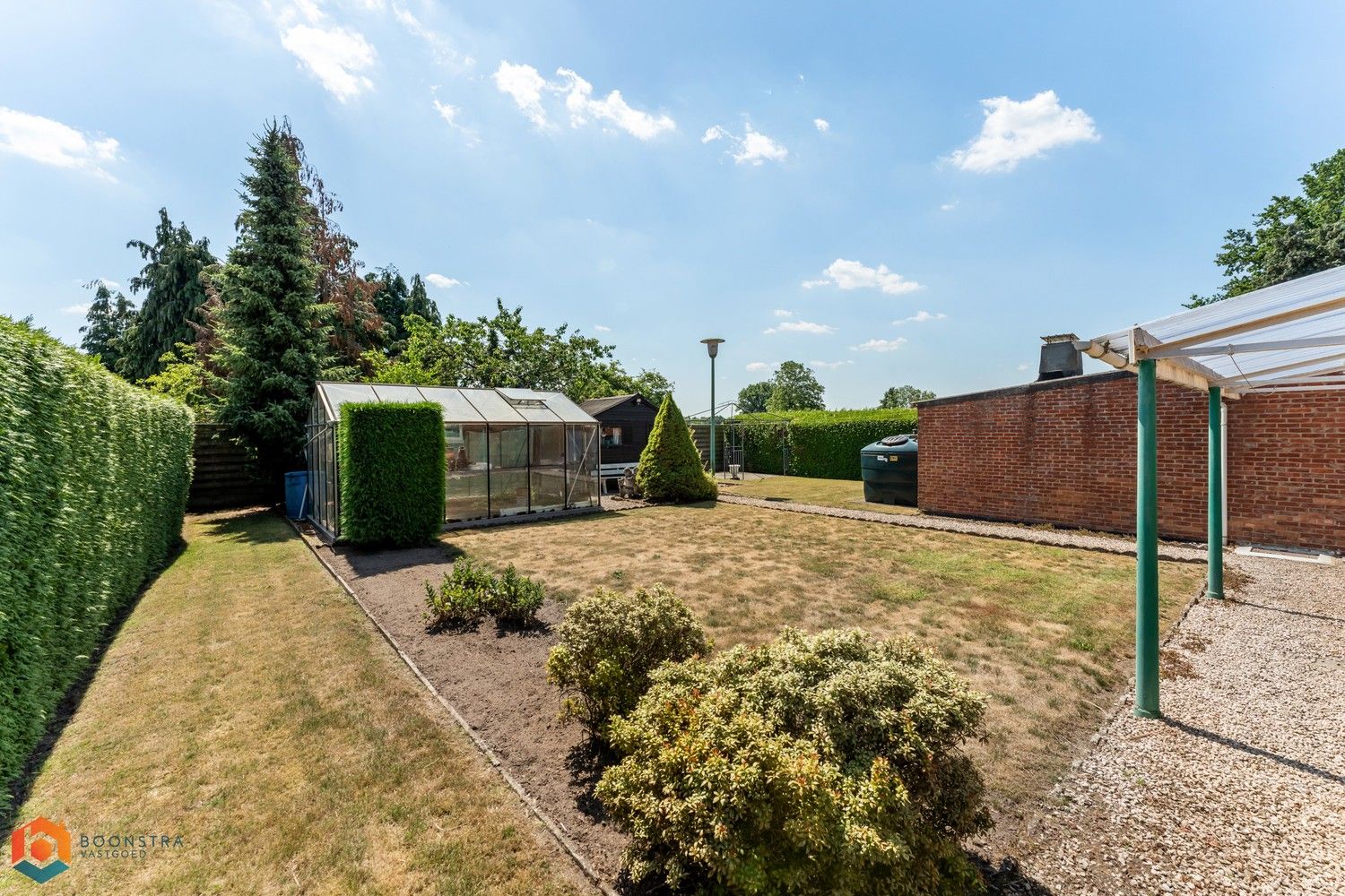 Te renoveren woning met 2 slpkrs foto 14