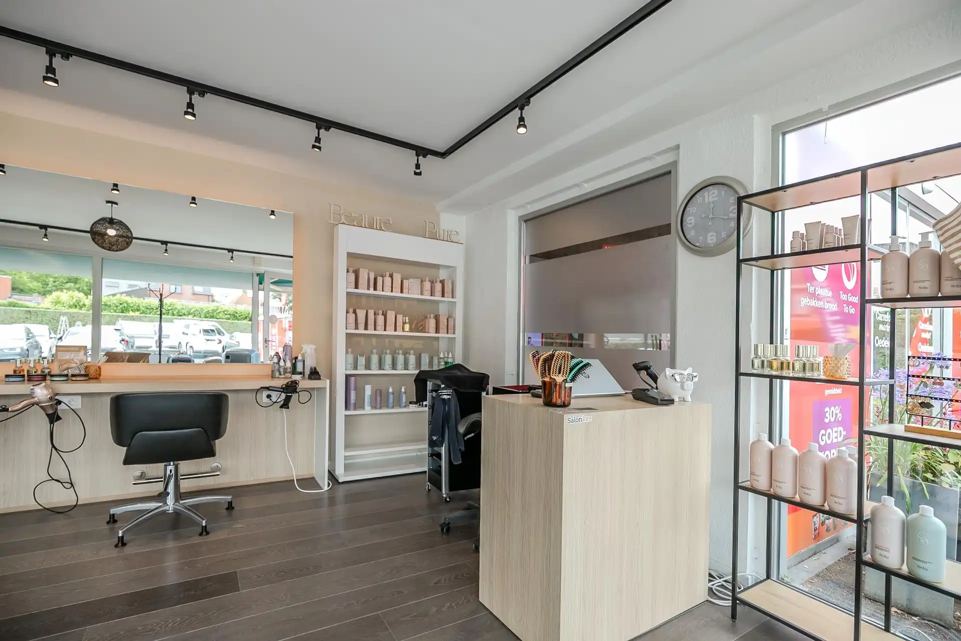 Commercieel gelegen kantoor of handelsland te Oedelem. foto 6