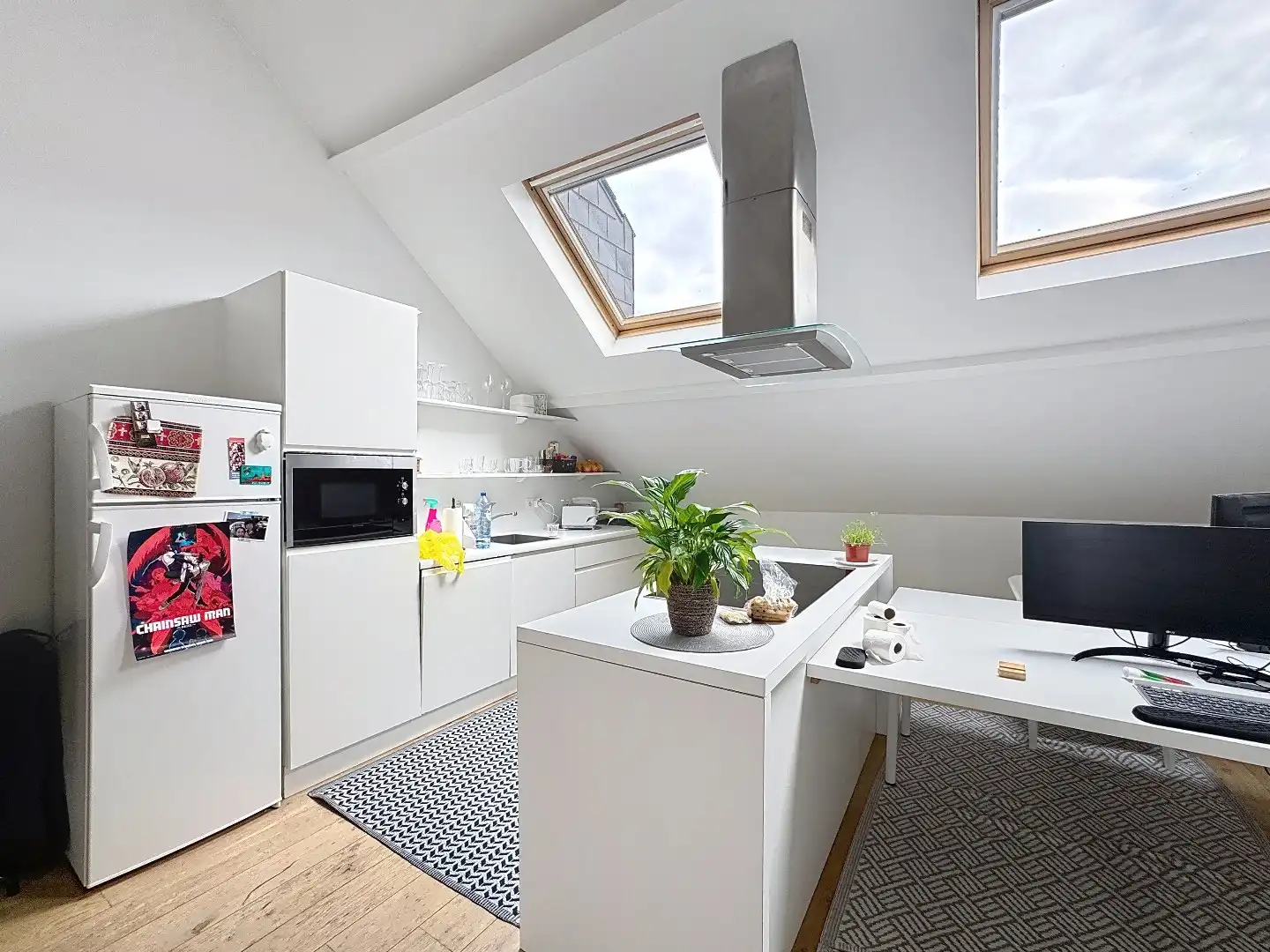 Te Huur: Stijlvol & Lichtrijk bemeubeld dakappartement in hartje Leuven foto 7